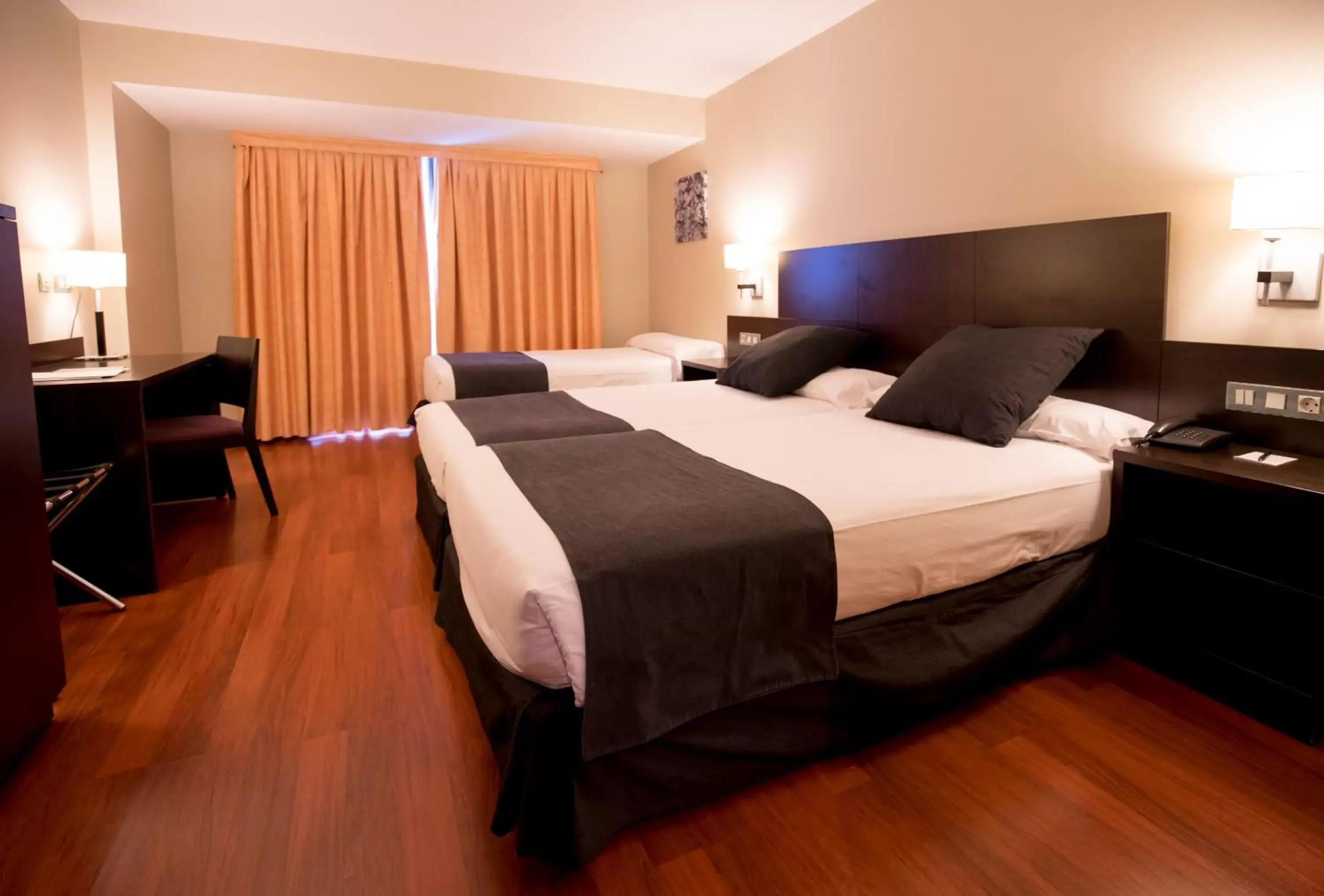 Triple Room (2 Adults + 1 Child) in Font D'Argent Canillo Triple Room (2 Adults + 1 Child) in Font D'Argent Canillo