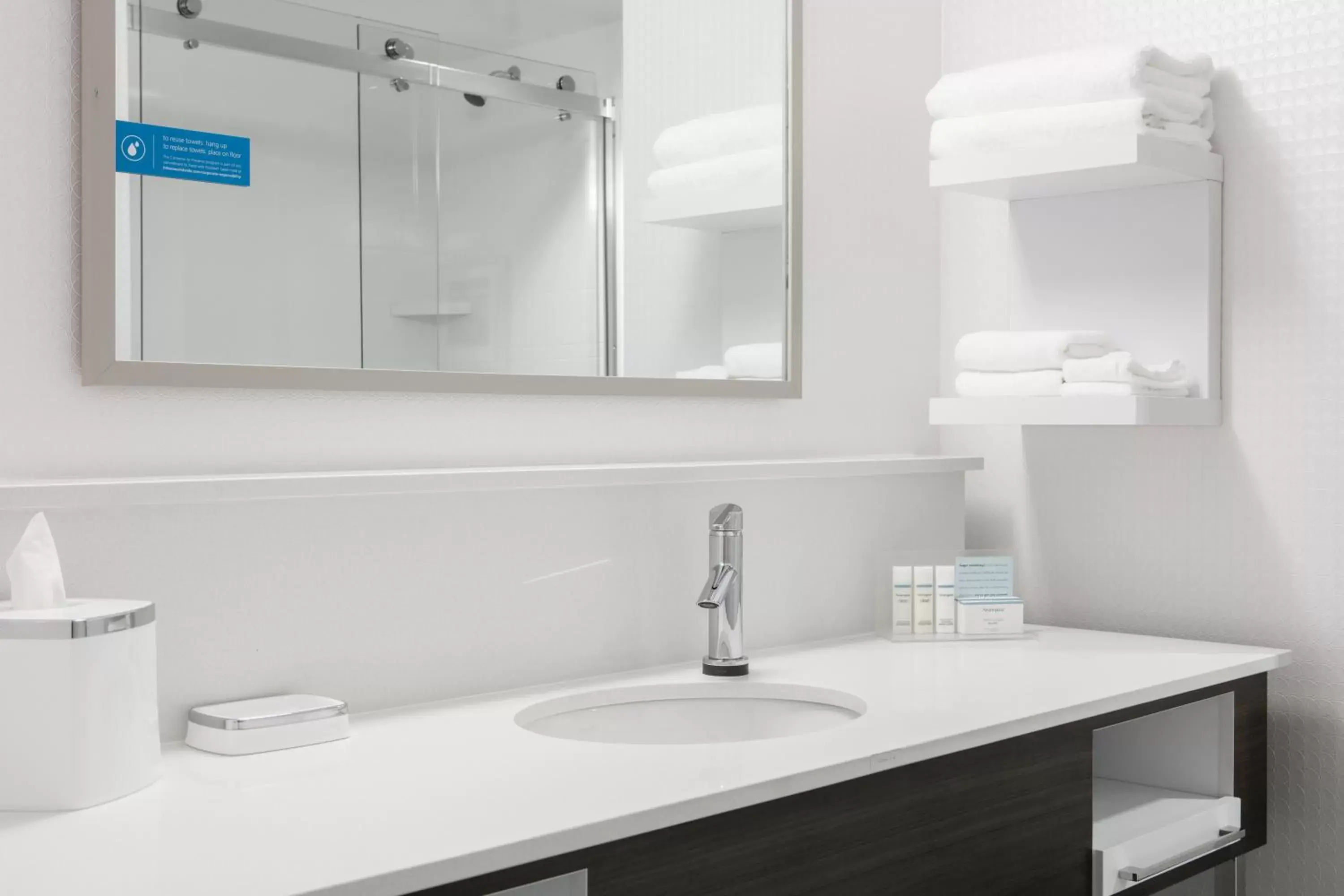 King Room with View - Non-Smoking in Hampton Inn By Hilton Wichita Northwest King Room with View - Non-Smoking in Hampton Inn By Hilton Wichita Northwest