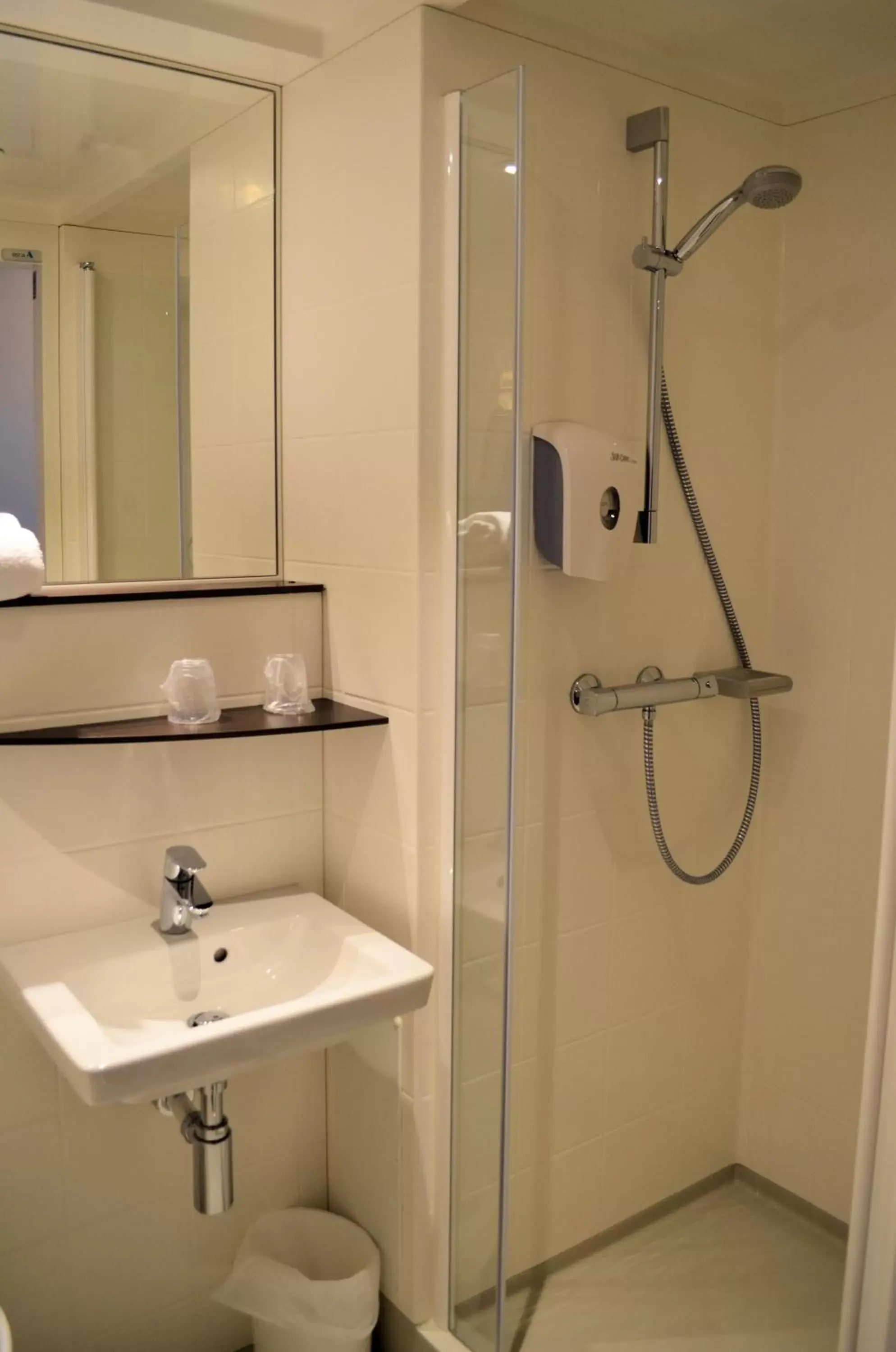 Double Room in Premiere Classe Le Havre Centre-LES DOCKS Double Room in Premiere Classe Le Havre Centre-LES DOCKS