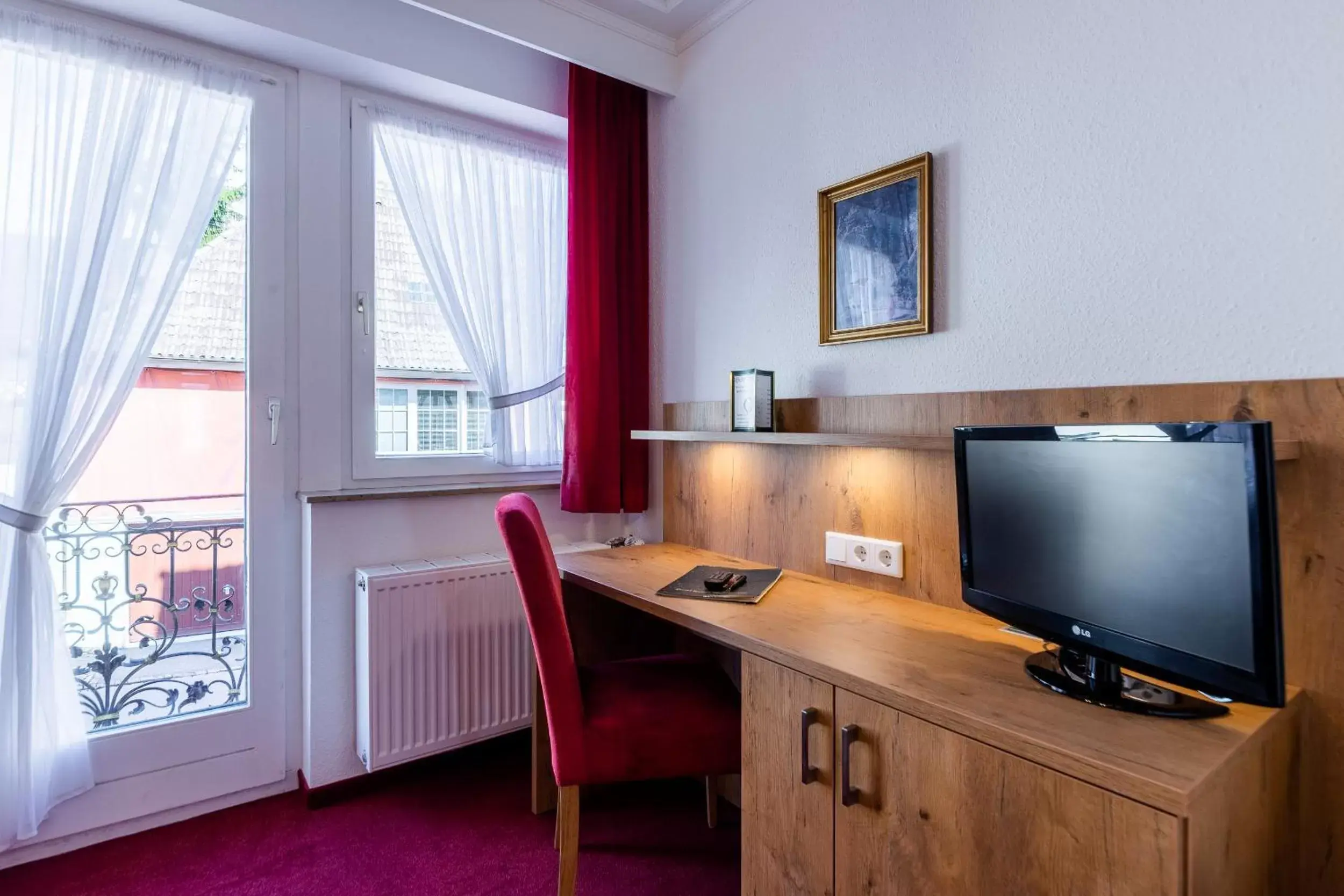 Superior Twin Room - single occupancy in Hotel Krone Superior Twin Room - single occupancy in Hotel Krone