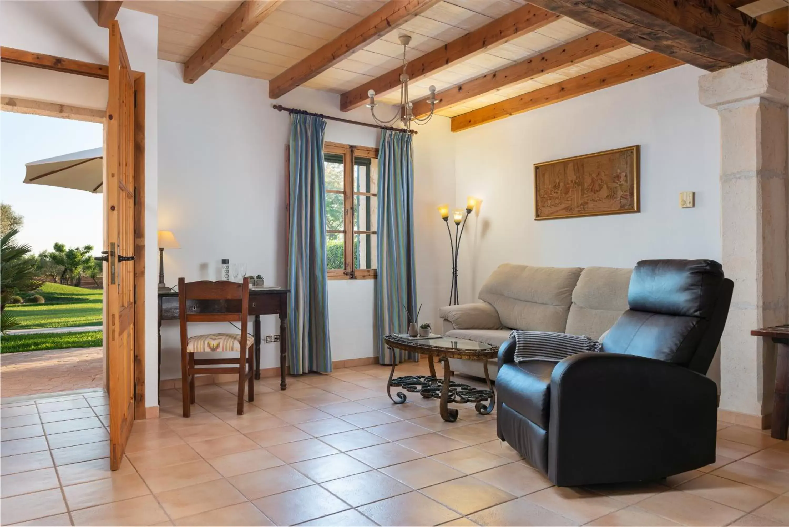 Family Junior Suite with hydromassage bath in Finca Hotel Can Canals & Spa Family Junior Suite with hydromassage bath in Finca Hotel Can Canals & Spa