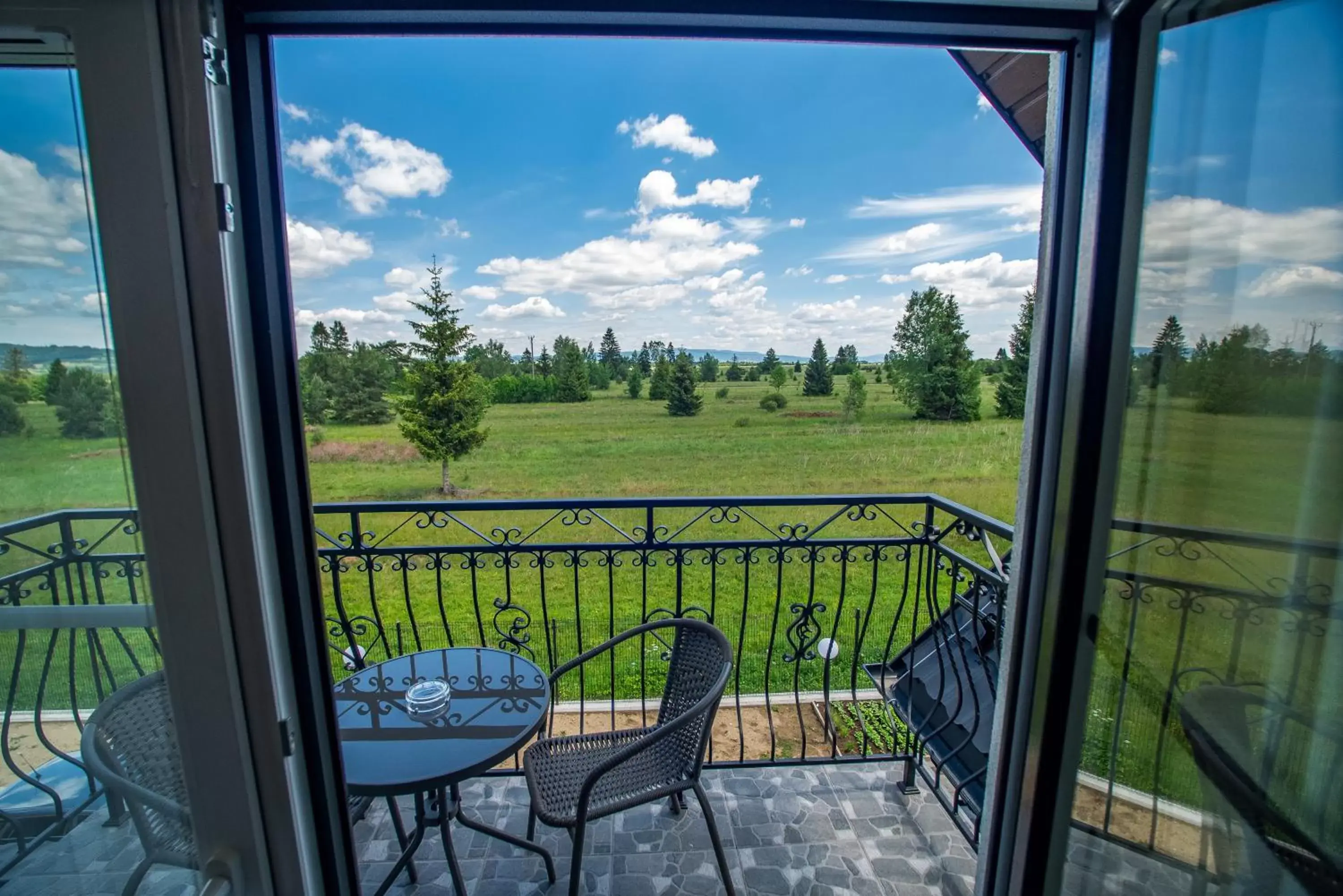 Triple Room with Private Bathroom in Hotel Perła Dunajca Triple Room with Private Bathroom in Hotel Perła Dunajca