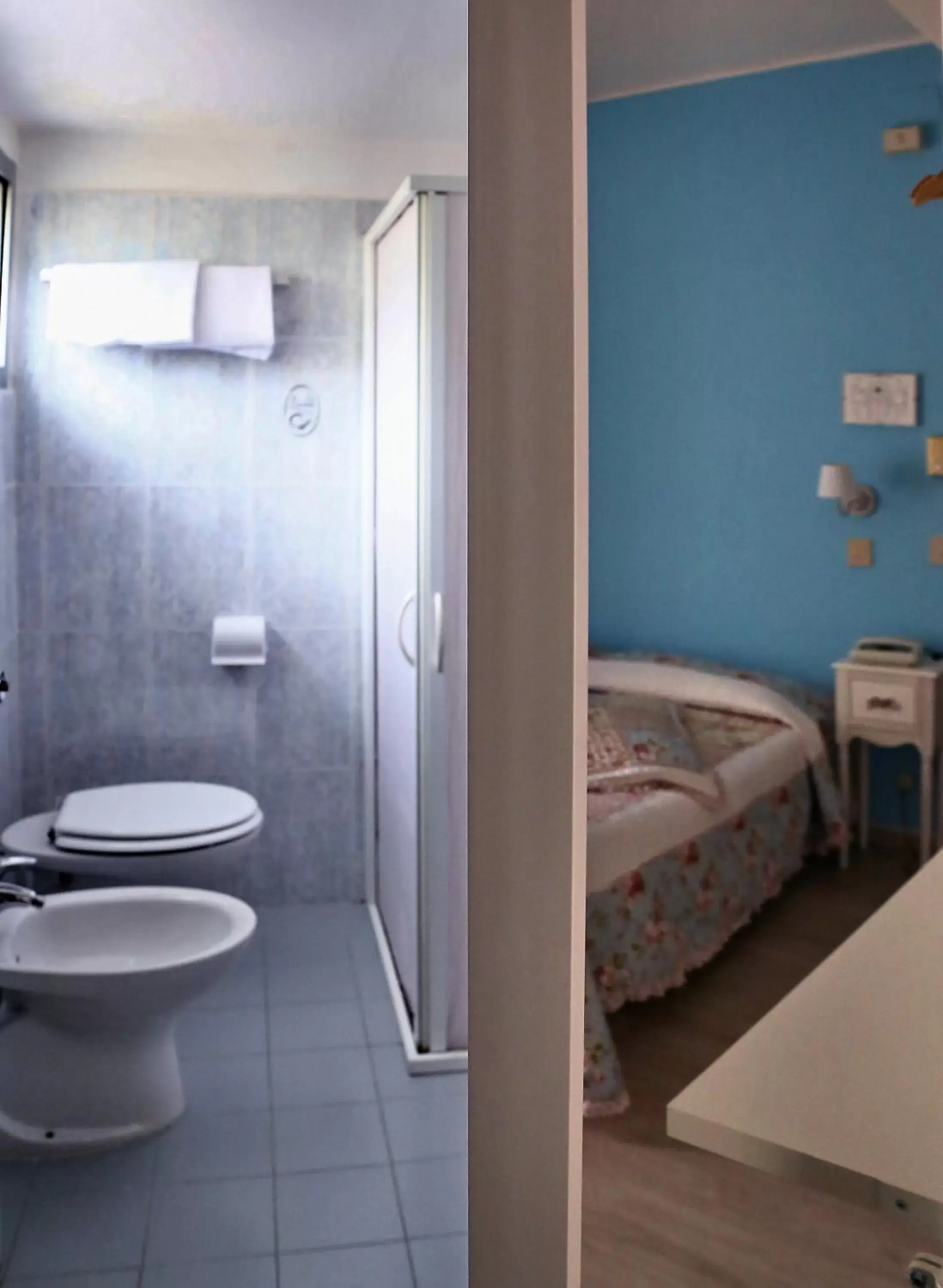 Twin Room with Balcony in Hotel Santiago Twin Room with Balcony in Hotel Santiago