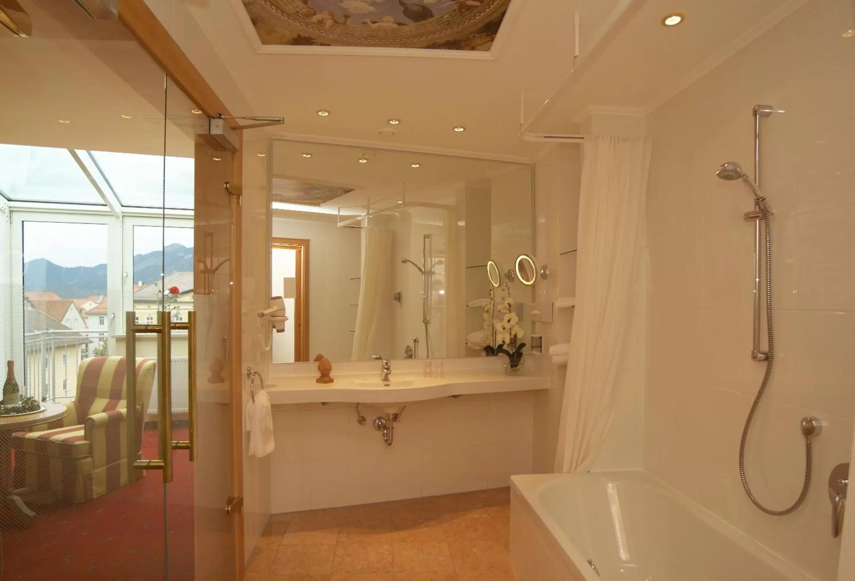 Junior Suite - Panorama in Hotel Schlosskrone Junior Suite - Panorama in Hotel Schlosskrone