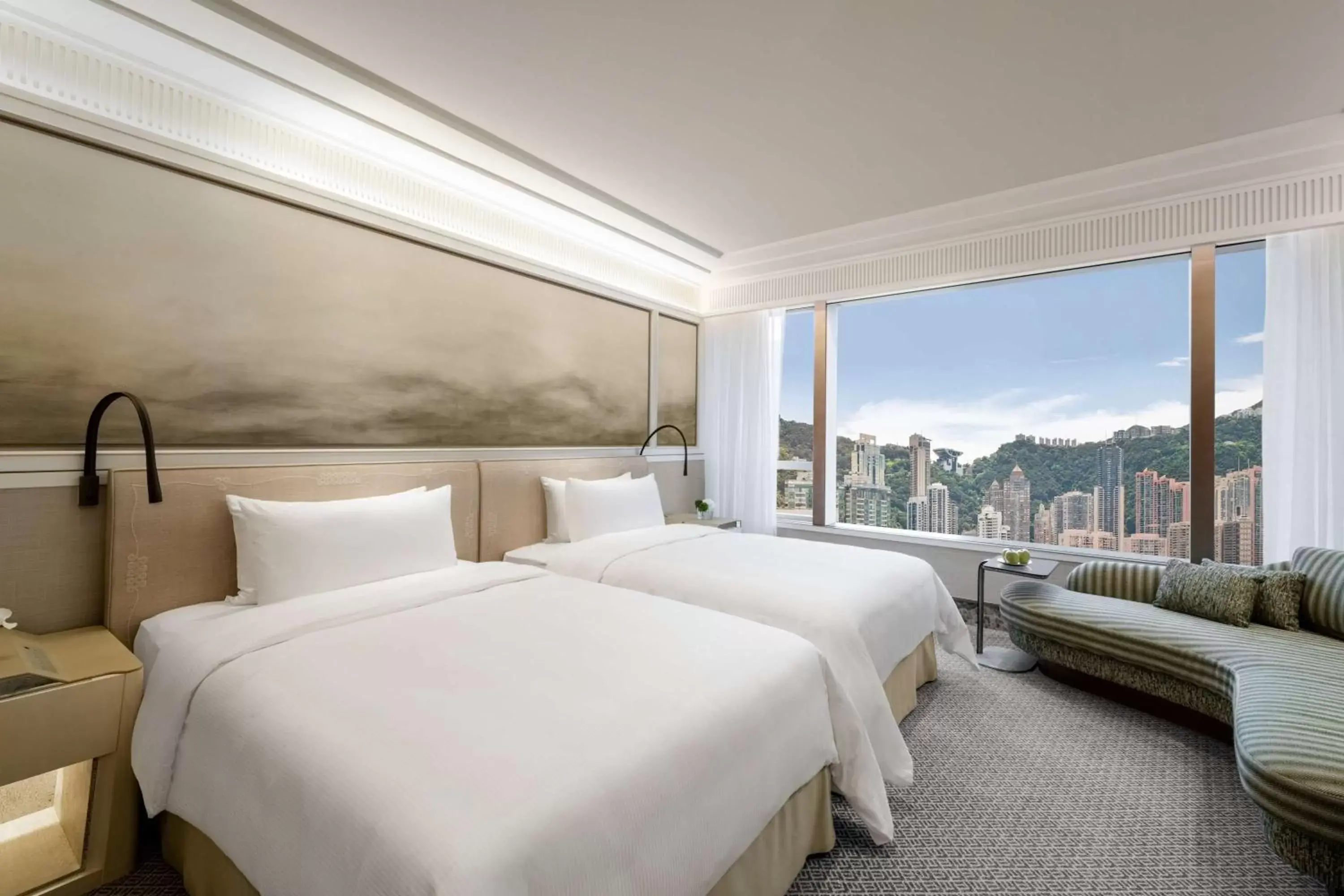 Island Shangri-La Horizon Peak View Twin Room (Newly Renovated) in Island Shangri-La, Hong Kong Island Shangri-La Horizon Peak View Twin Room (Newly Renovated) in Island Shangri-La, Hong Kong