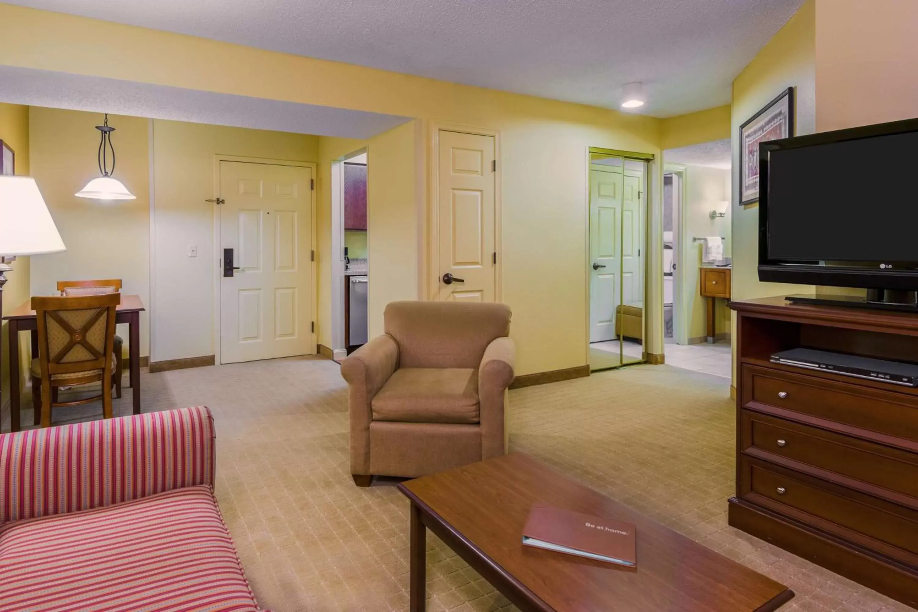 Two-Bedroom Suite with One King And Two Double Beds - Non-Smoking in Homewood Suites by Hilton Houston-Clear Lake Two-Bedroom Suite with One King And Two Double Beds - Non-Smoking in Homewood Suites by Hilton Houston-Clear Lake