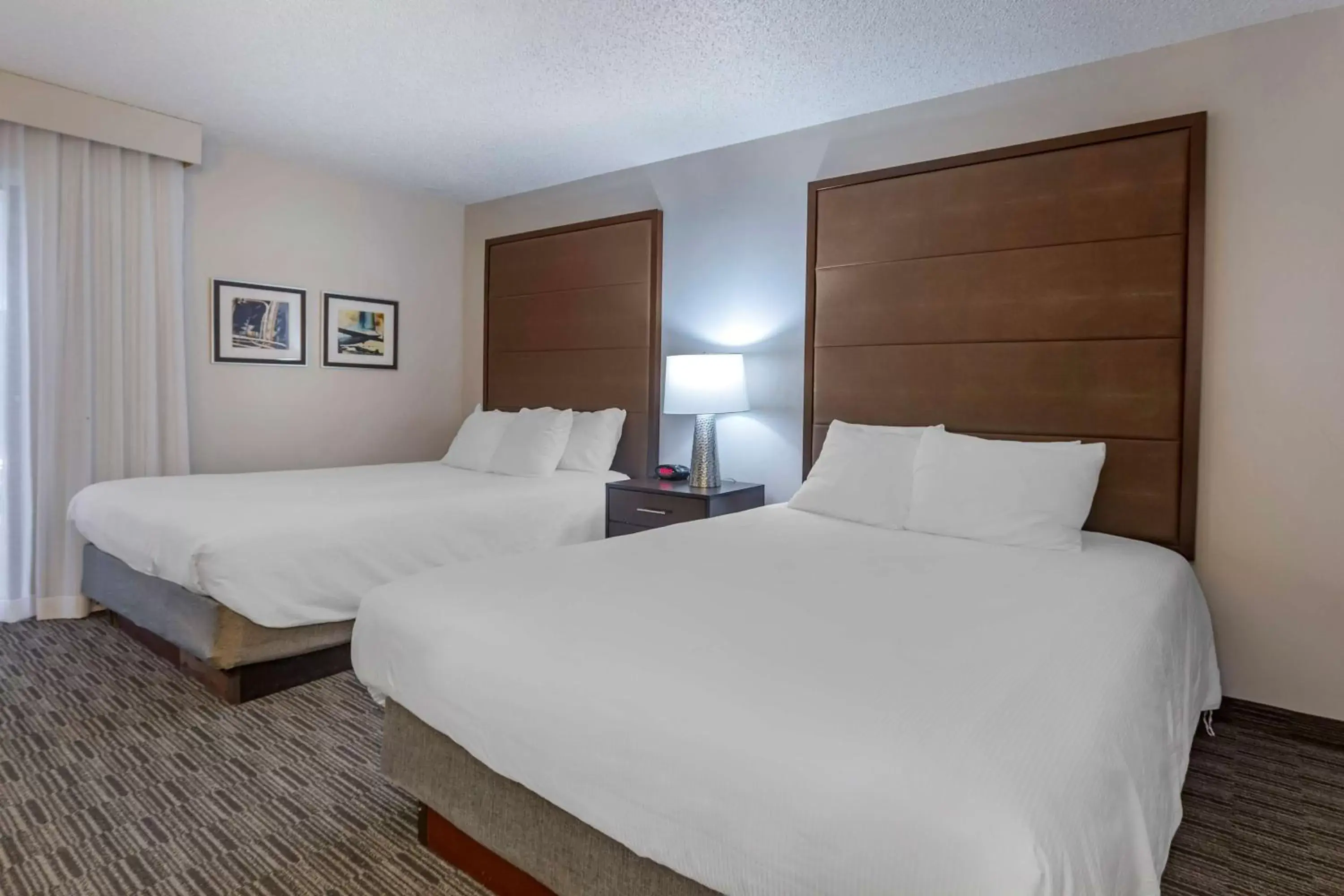 Queen Room with Two Queen Beds - Poolside in Best Western Plus Como Park Hotel Queen Room with Two Queen Beds - Poolside in Best Western Plus Como Park Hotel