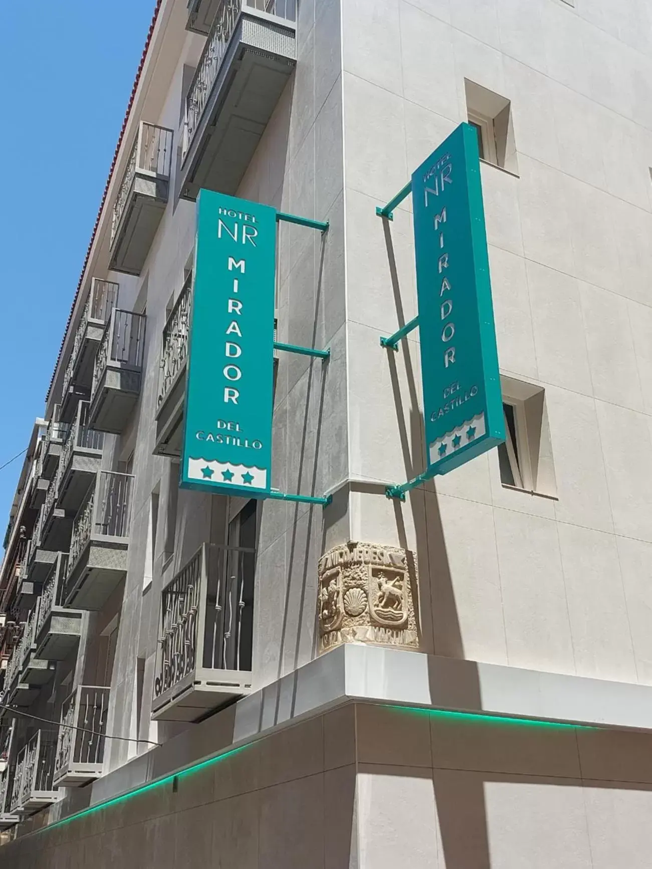 Property Building in NR Mirador del Castillo Property Building in NR Mirador del Castillo