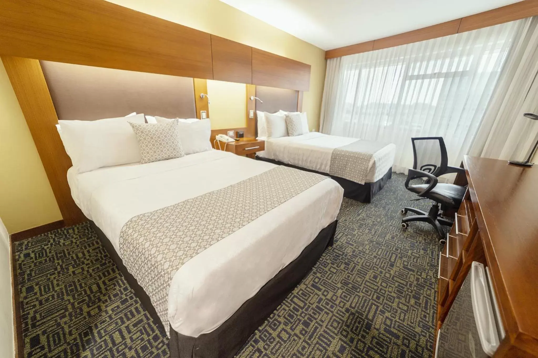 Standard room with 2 Double Beds, Non-Smoking in TRYP by Wyndham Guayaquil Standard room with 2 Double Beds, Non-Smoking in TRYP by Wyndham Guayaquil