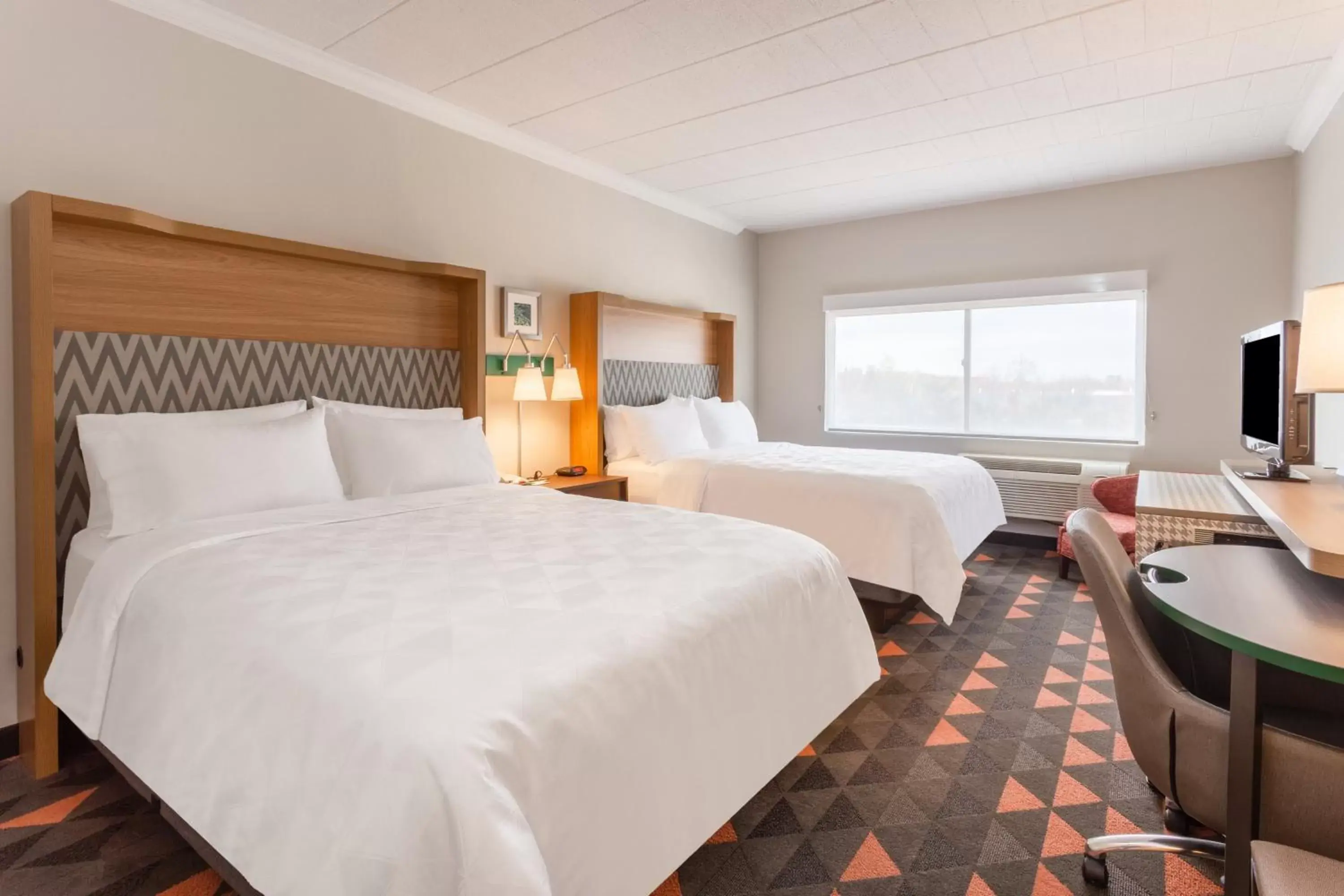 Premium Queen Room with Two Queen Beds in Holiday Inn Philadelphia South-Swedesboro by IHG Premium Queen Room with Two Queen Beds in Holiday Inn Philadelphia South-Swedesboro by IHG