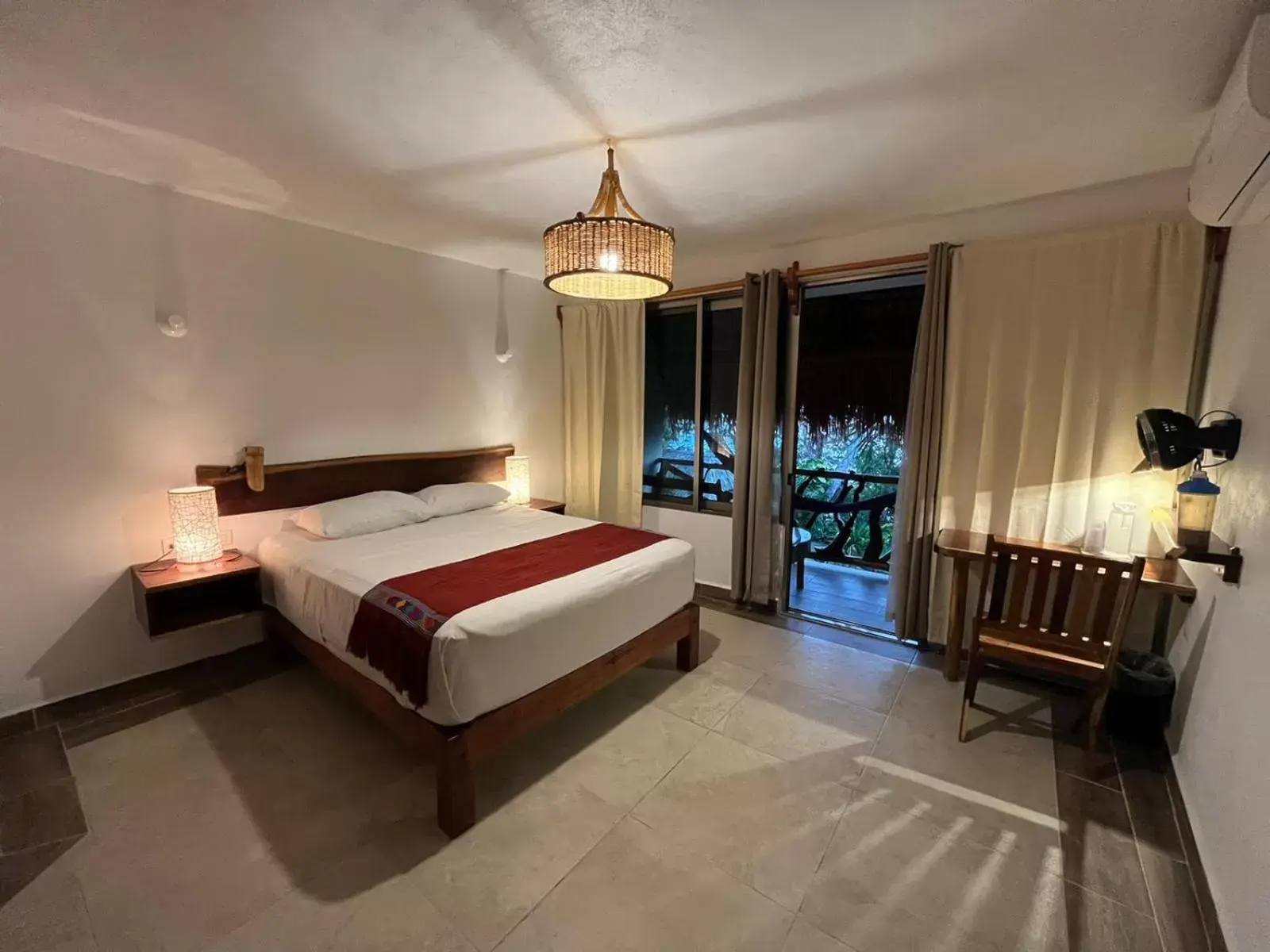 1 Queen Bed Room in Casa Lamat 1 Queen Bed Room in Casa Lamat