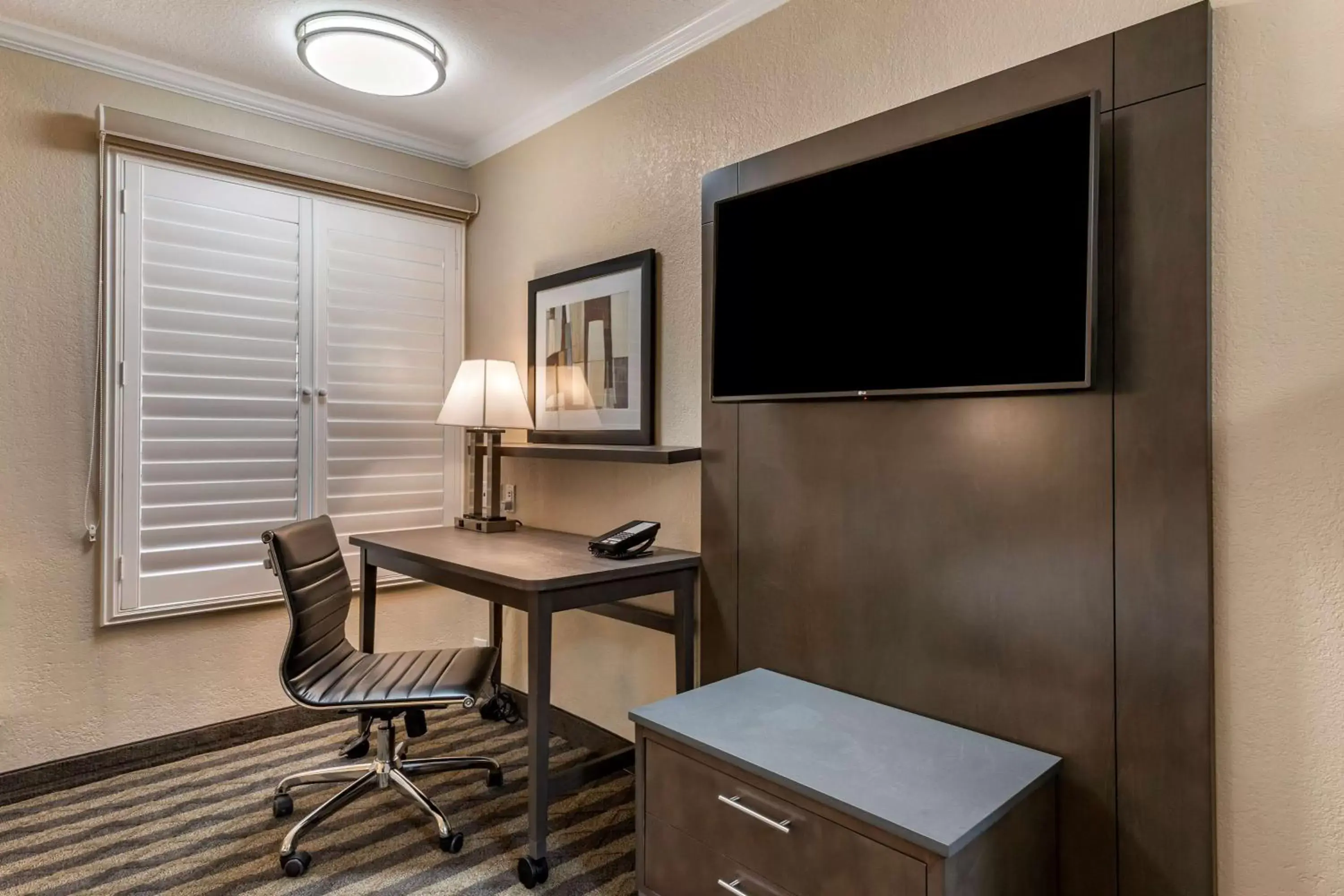 King Room with Bath Tub - Disability Access/Non-Smoking in Best Western Silicon Valley Inn King Room with Bath Tub - Disability Access/Non-Smoking in Best Western Silicon Valley Inn