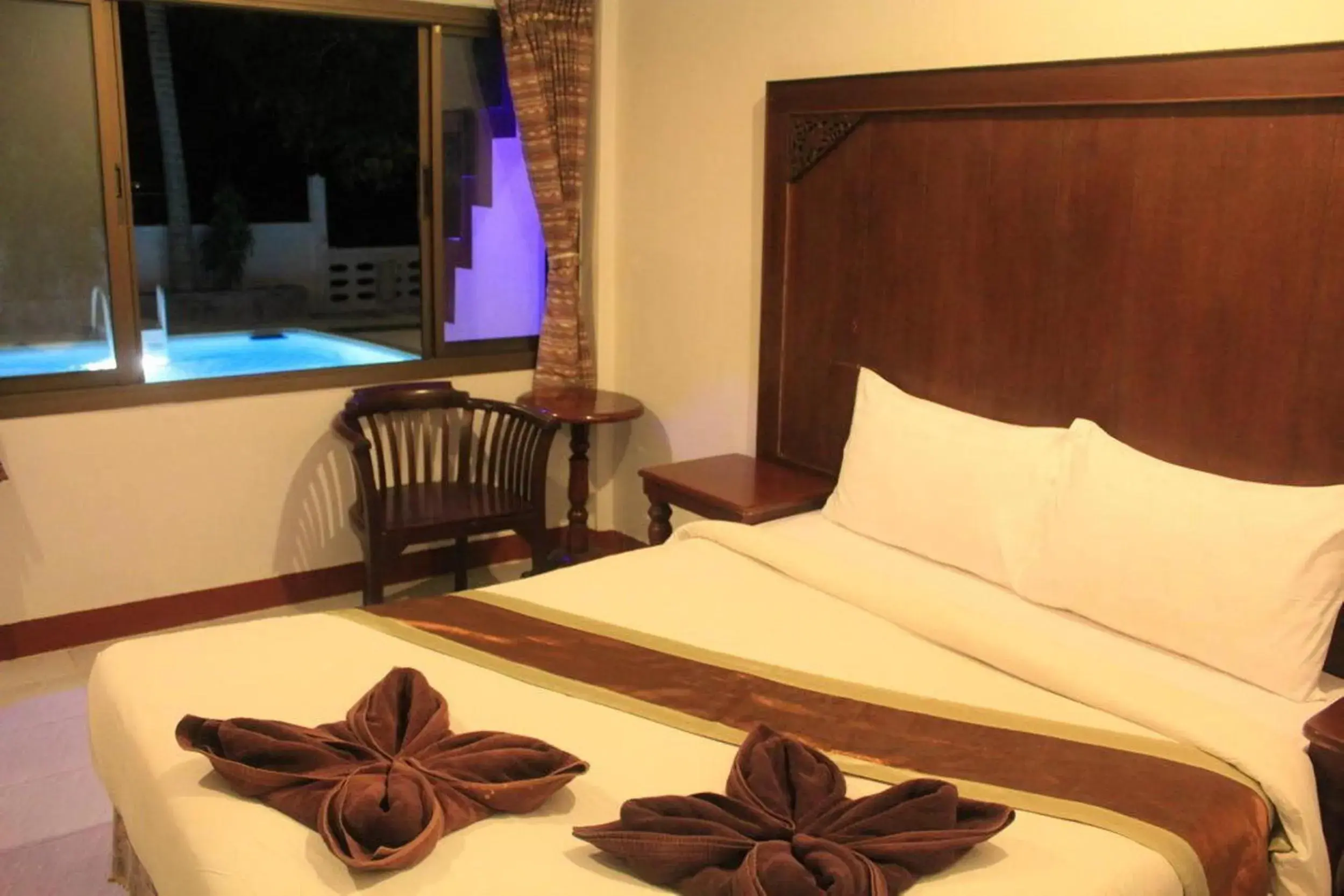 Double or Twin Room with Pool View in Chaweng Noi Resort Double or Twin Room with Pool View in Chaweng Noi Resort