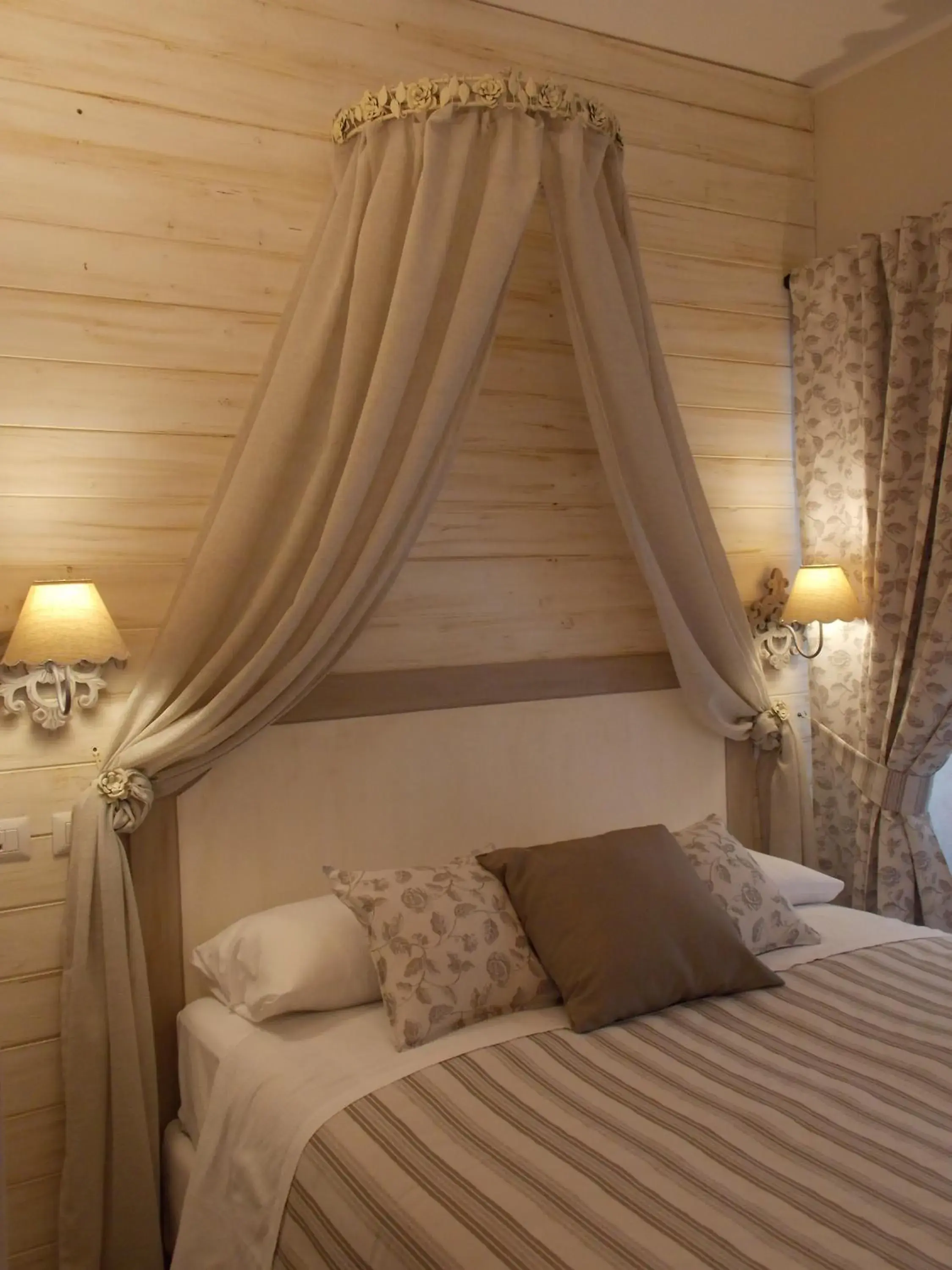 Double or Twin Room in Casa Tua Vaticano Guest House Double or Twin Room in Casa Tua Vaticano Guest House