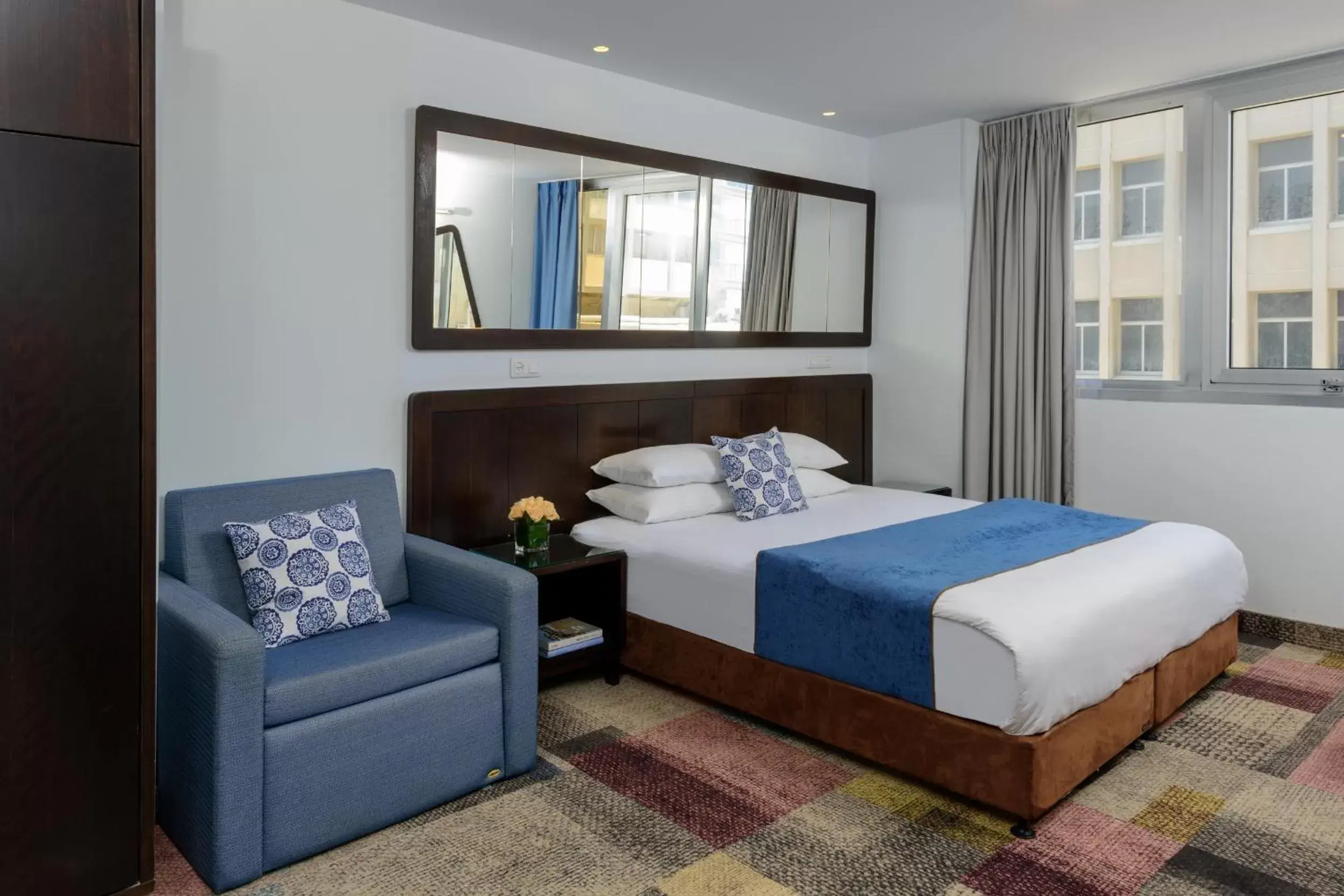 Standard Triple Room in Embassy Hotel Tel Aviv Standard Triple Room in Embassy Hotel Tel Aviv