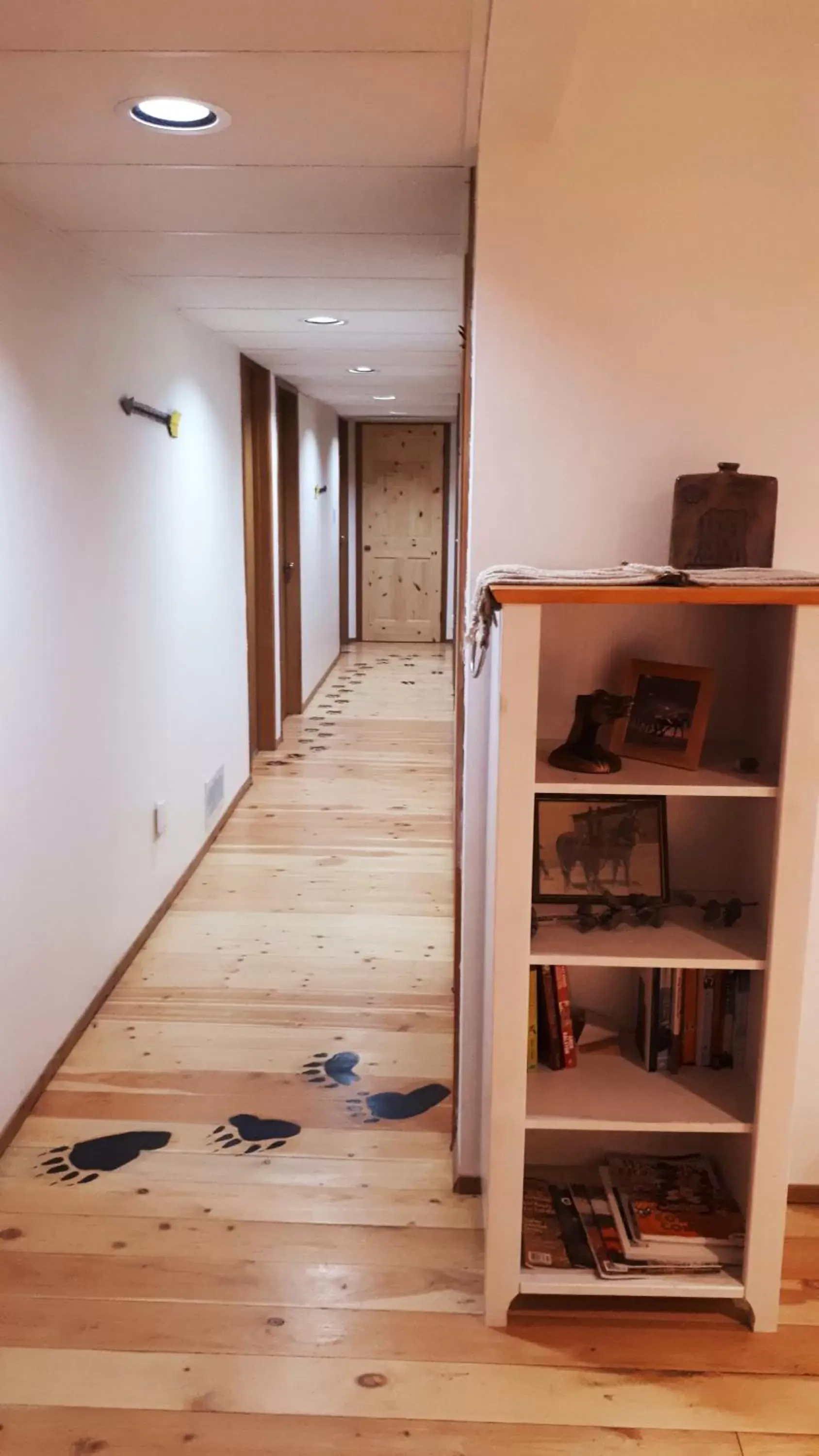 Family Room with Lake View in Wettstone Guest Ranch Family Room with Lake View in Wettstone Guest Ranch