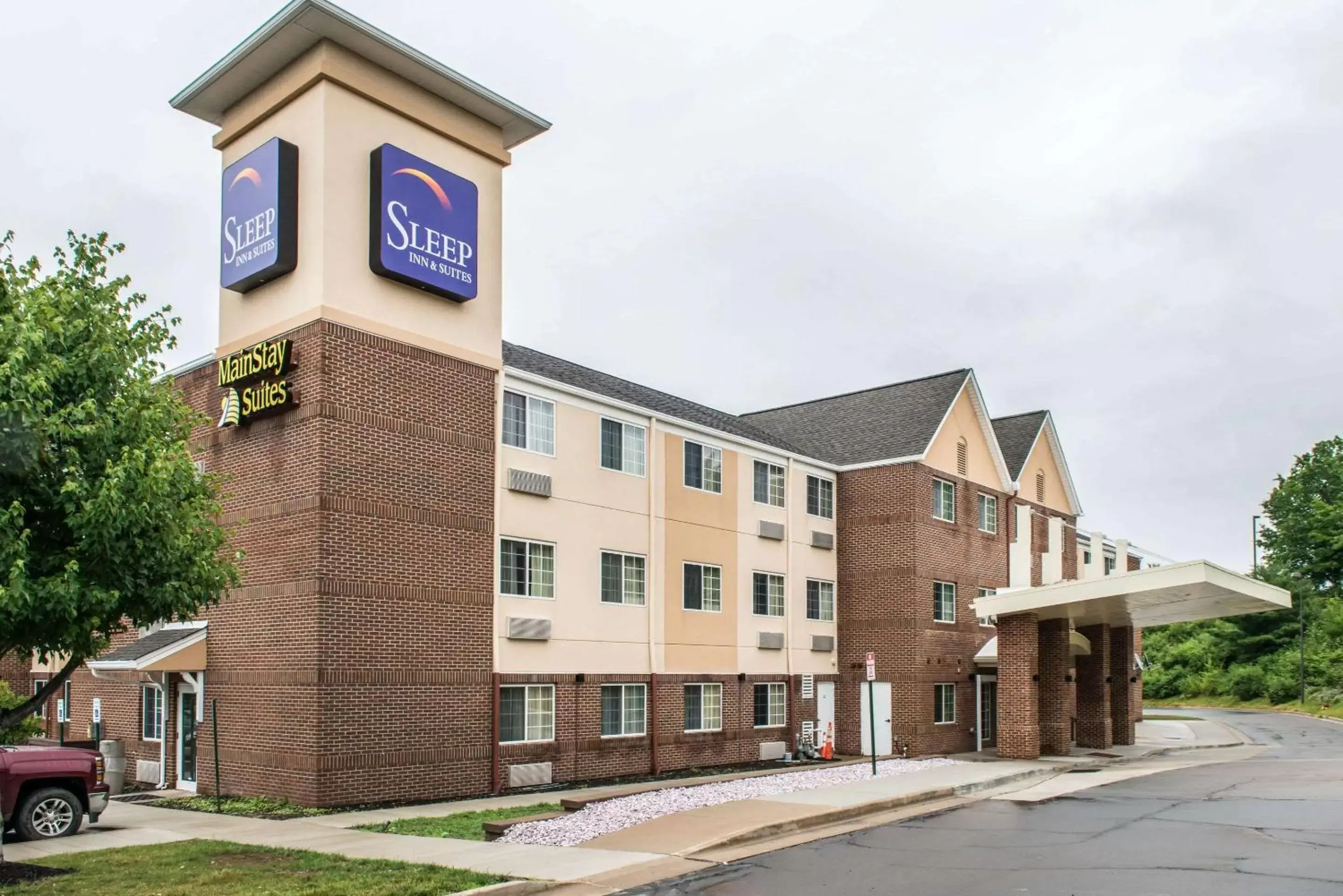 Sleep Inn & Suites Pittsburgh Airport Sleep Inn & Suites Pittsburgh Airport