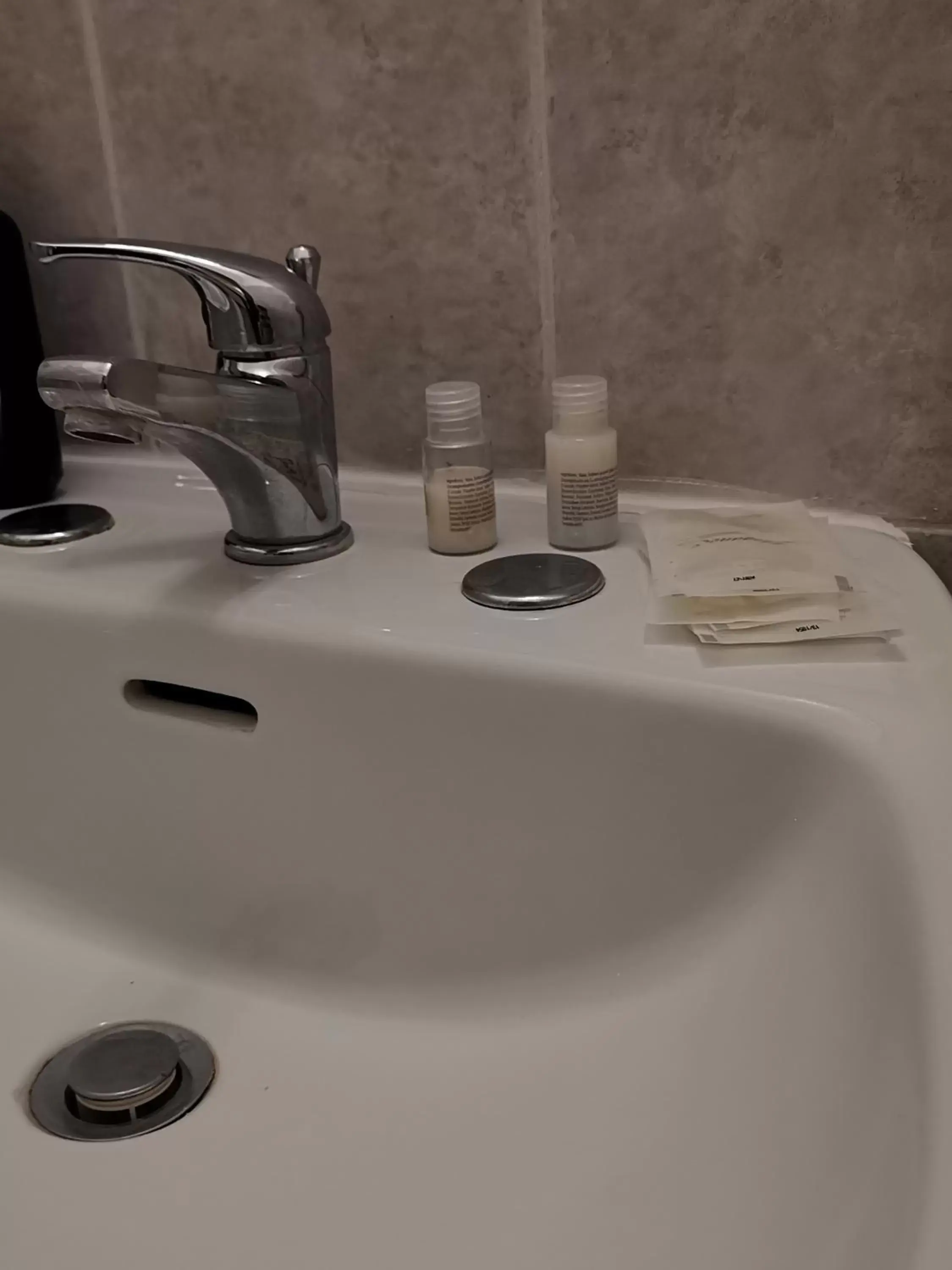 Double or Twin Room with Private Bathroom in Albergo Ristorante Pizzeria Del Viale Double or Twin Room with Private Bathroom in Albergo Ristorante Pizzeria Del Viale