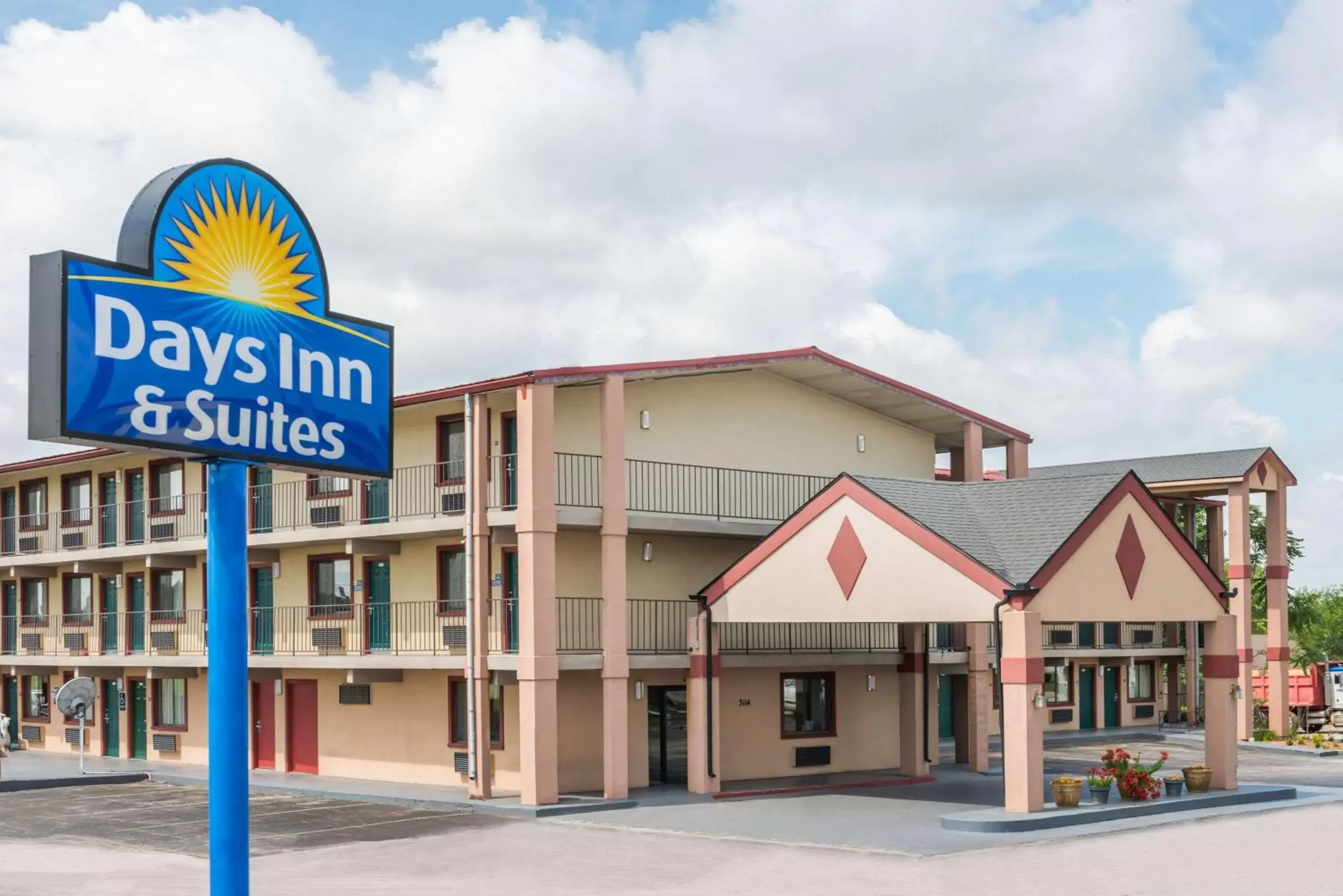 Days Inn & Suites by Wyndham Springfield on I-44 Days Inn & Suites by Wyndham Springfield on I-44