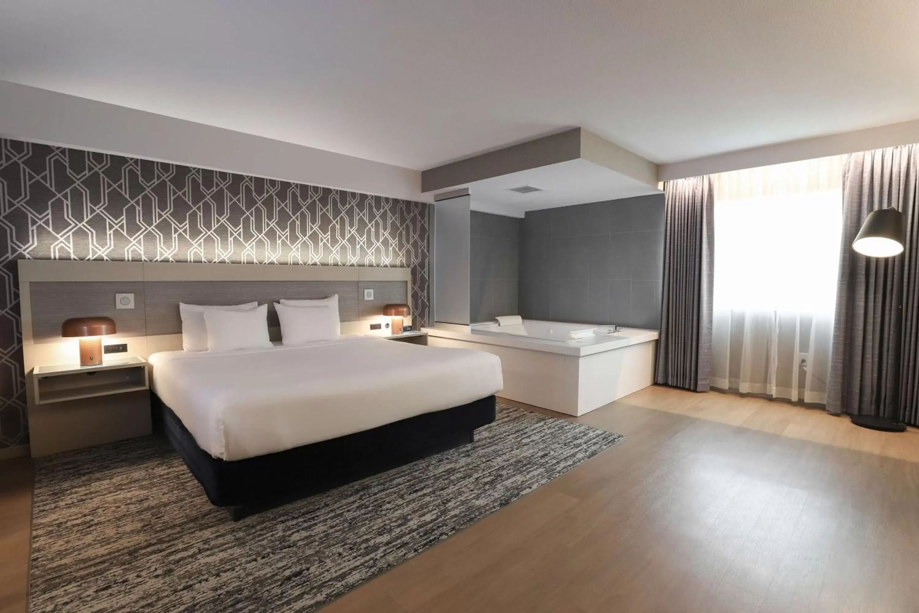 King Suite with Whirlpool in Radisson Plaza Hotel at Kalamazoo Center King Suite with Whirlpool in Radisson Plaza Hotel at Kalamazoo Center