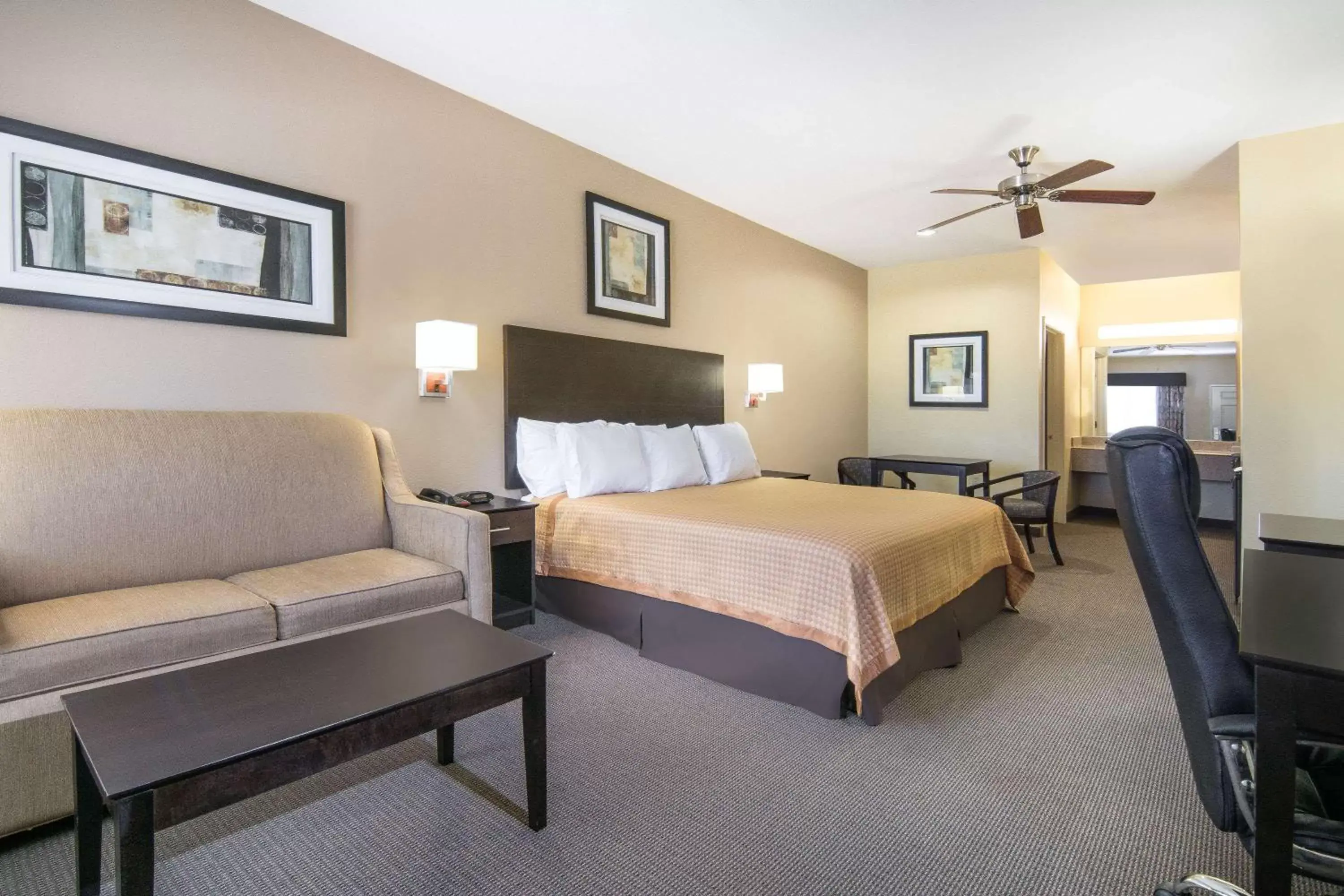 Days Inn by Wyndham Baytown East Days Inn by Wyndham Baytown East