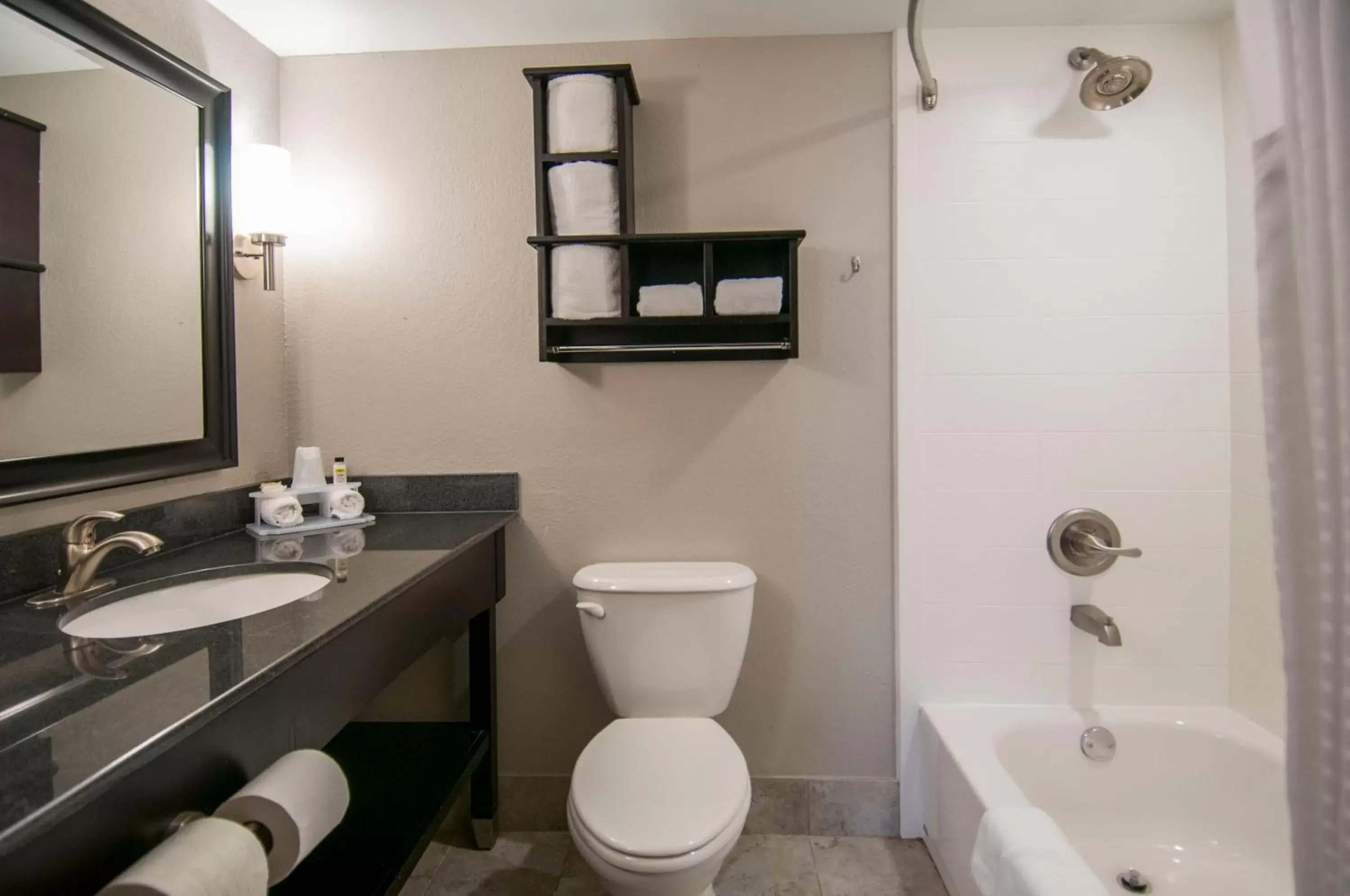 Executive Double Room with Two Double Beds - Non-Smoking in Holiday Inn Express & Suites Jackson Downtown - Coliseum, an IHG Hotel Executive Double Room with Two Double Beds - Non-Smoking in Holiday Inn Express & Suites Jackson Downtown - Coliseum, an IHG Hotel