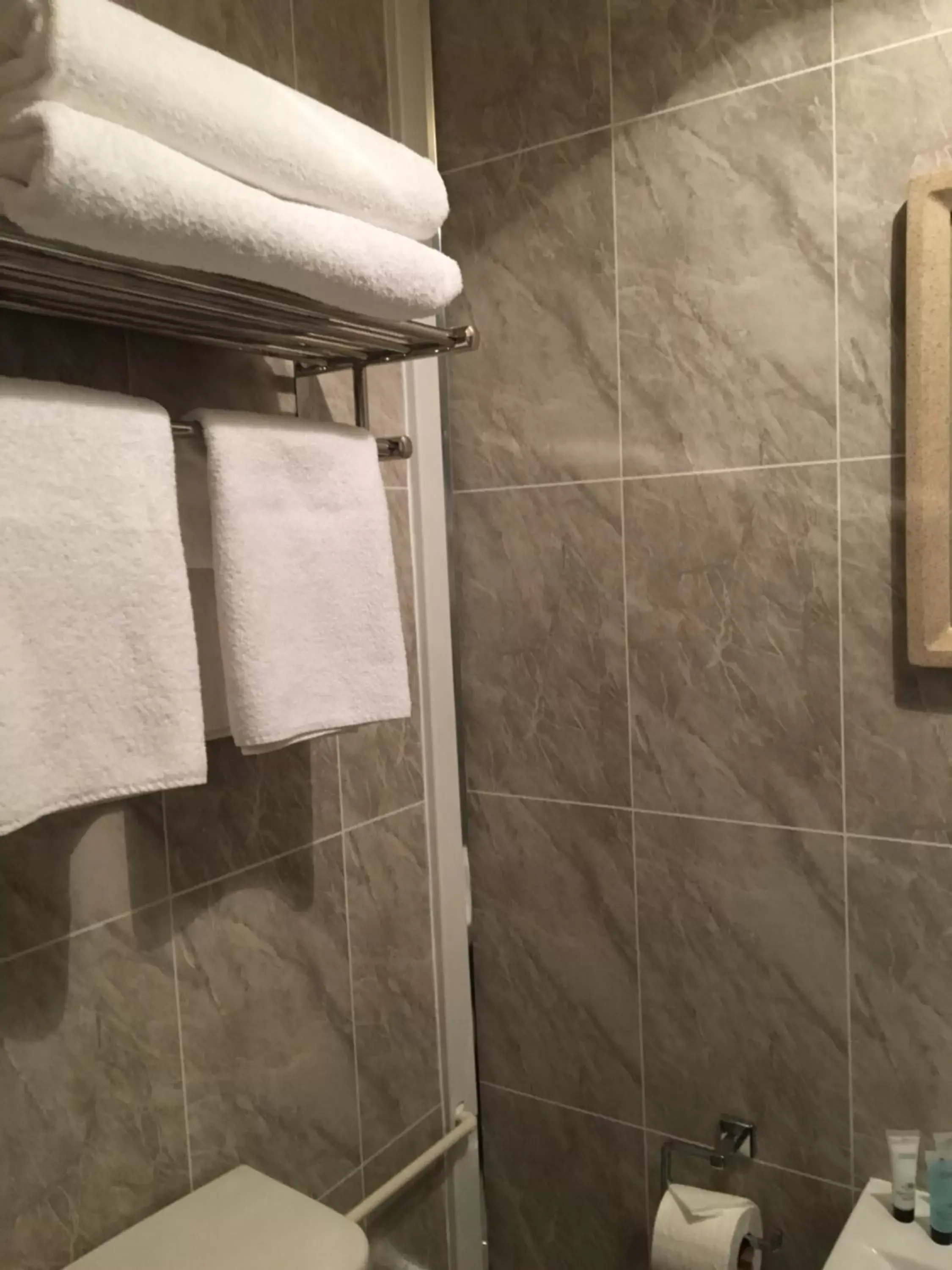 Family Room in The Ynyscedwyn Arms Hotel Family Room in The Ynyscedwyn Arms Hotel