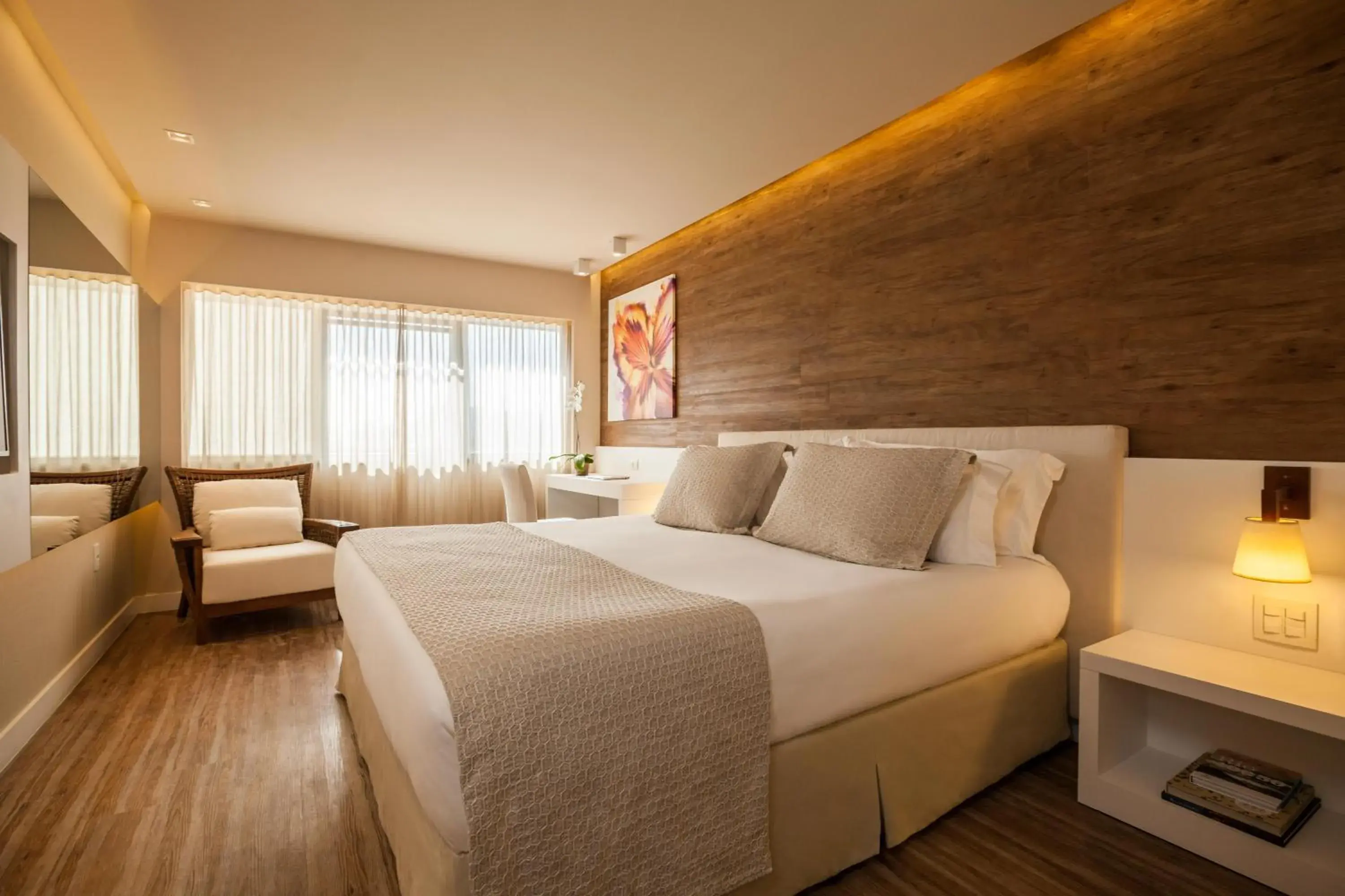 Deluxe Double or Twin Room in Vogue Square Fashion Hotel by Lenny Niemeyer Deluxe Double or Twin Room in Vogue Square Fashion Hotel by Lenny Niemeyer