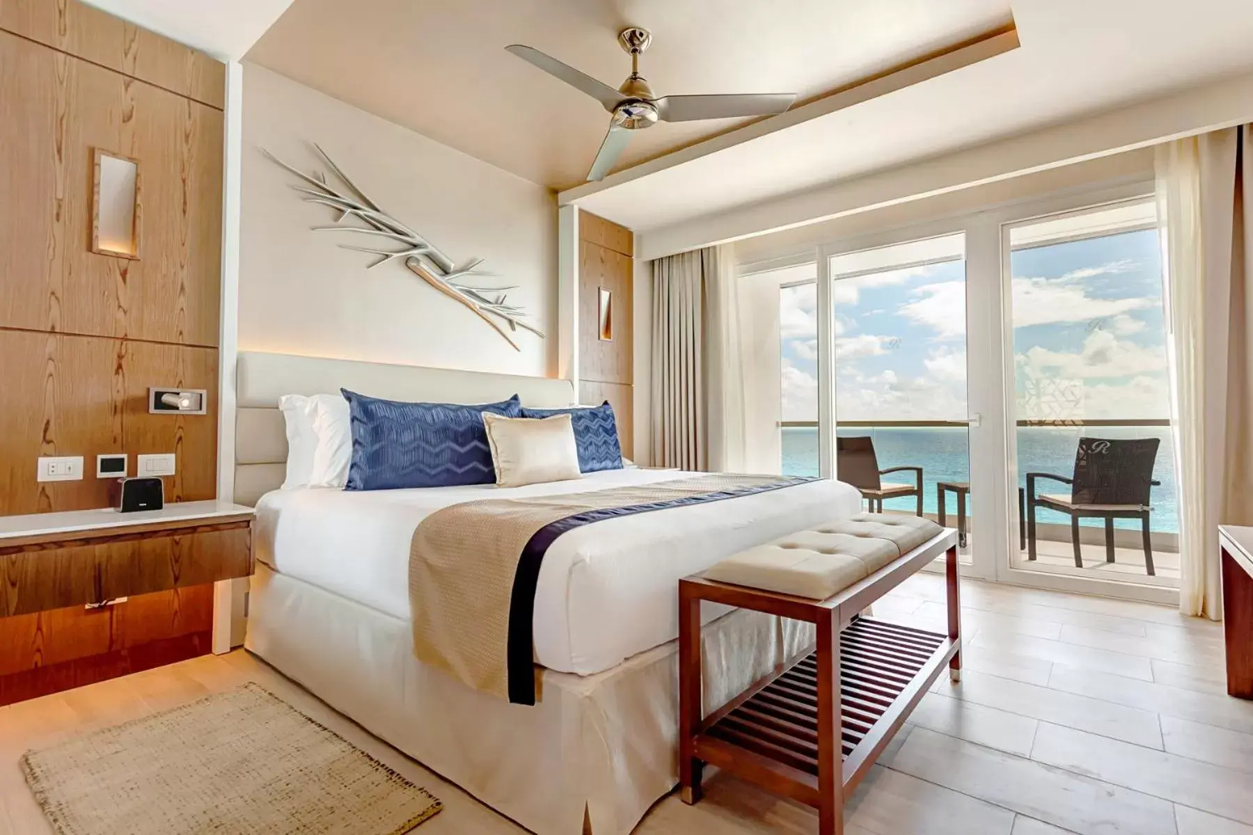 Luxury Suite Ocean Front - single occupancy in Royalton CHIC Cancun, An Autograph Collection All-Inclusive Resort - Adults Only Luxury Suite Ocean Front - single occupancy in Royalton CHIC Cancun, An Autograph Collection All-Inclusive Resort - Adults Only