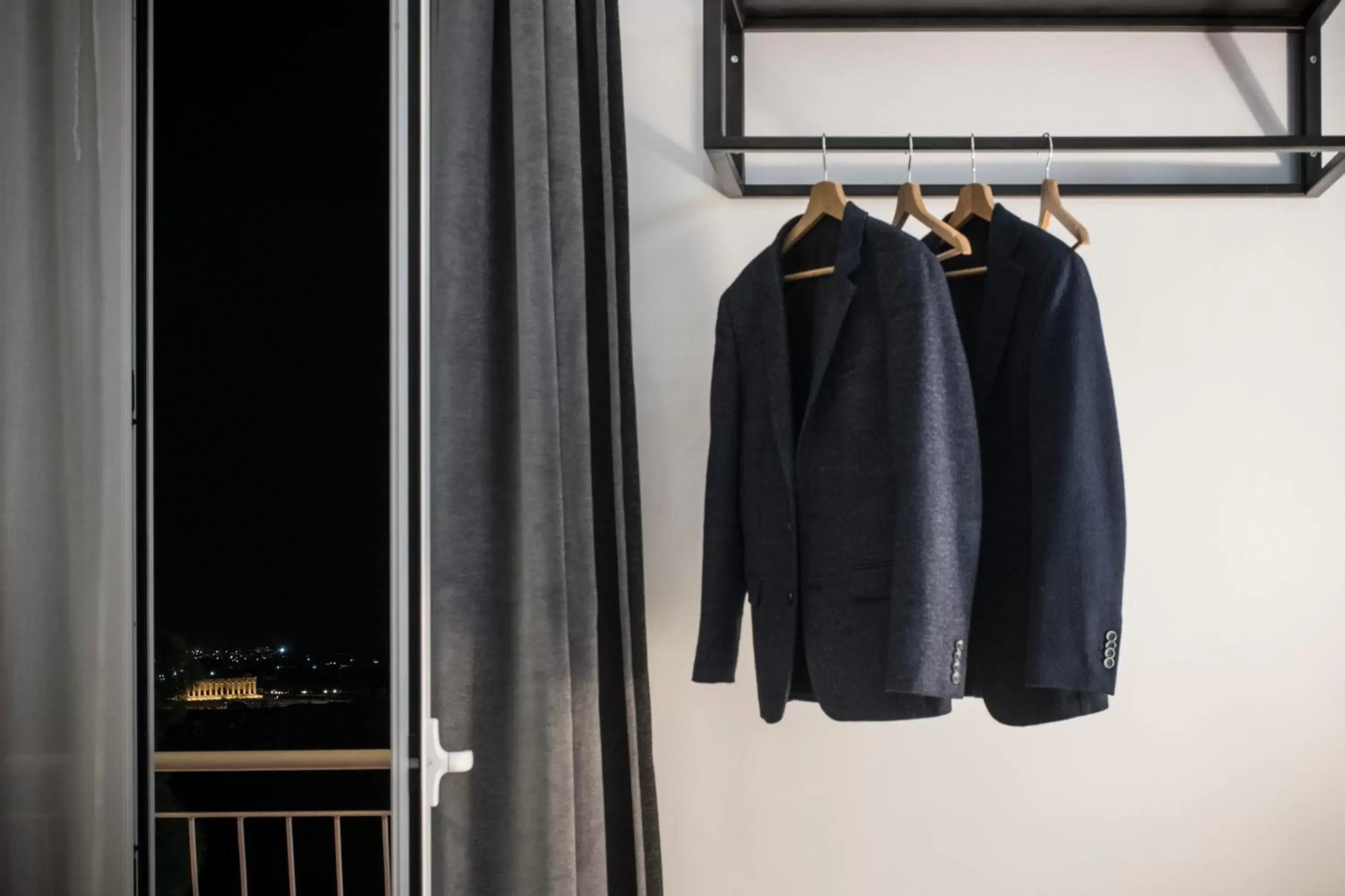 Deluxe Double Room with Balcony and Acropolis View in Panoramica dei Templi B&B Deluxe Double Room with Balcony and Acropolis View in Panoramica dei Templi B&B