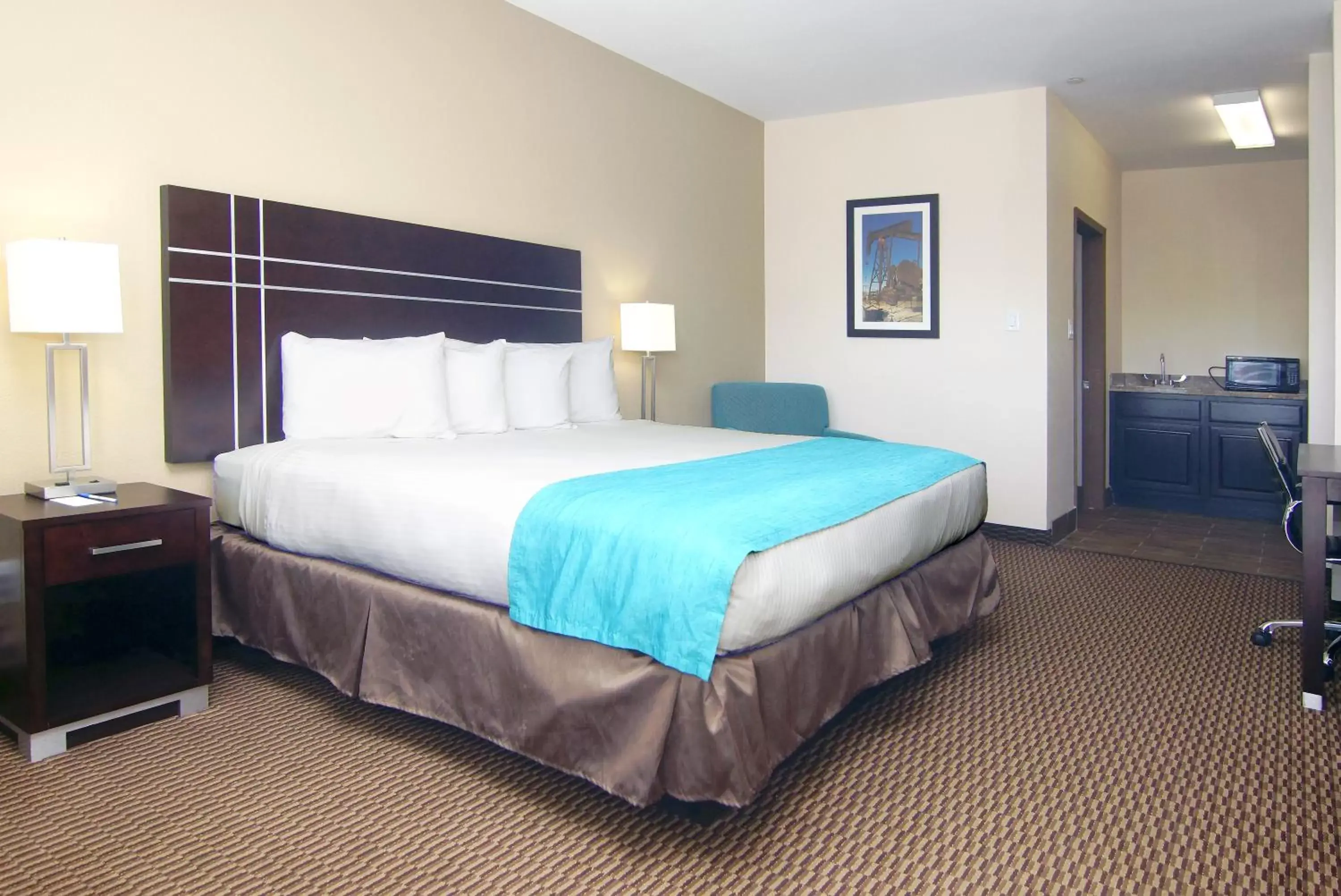 Queen Room with Two Queen Beds - Smoking in Americas Best Value Inn Cuero Queen Room with Two Queen Beds - Smoking in Americas Best Value Inn Cuero