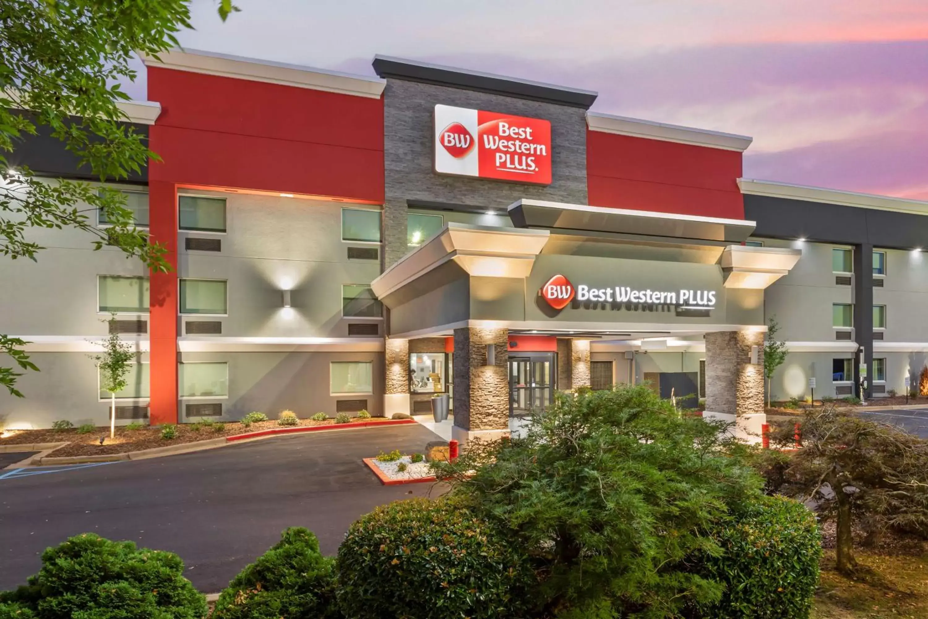 Best Western Plus Magnolia Inn & Suites Best Western Plus Magnolia Inn & Suites