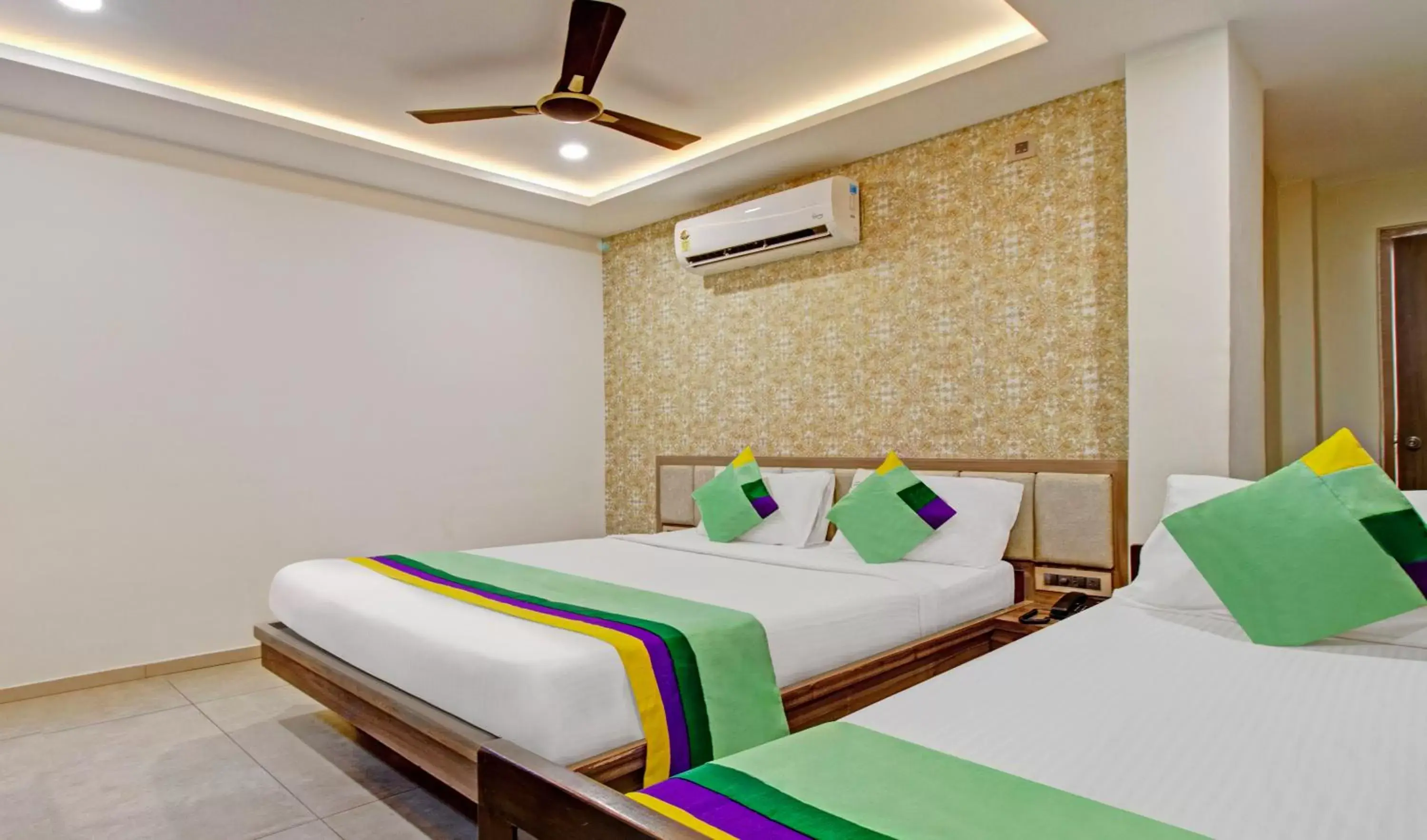 Deluxe Double Room - single occupancy in Treebo Usha Vasavi Alipiri Road, 2 Km From Tirupati Central Bus Station Deluxe Double Room - single occupancy in Treebo Usha Vasavi Alipiri Road, 2 Km From Tirupati Central Bus Station
