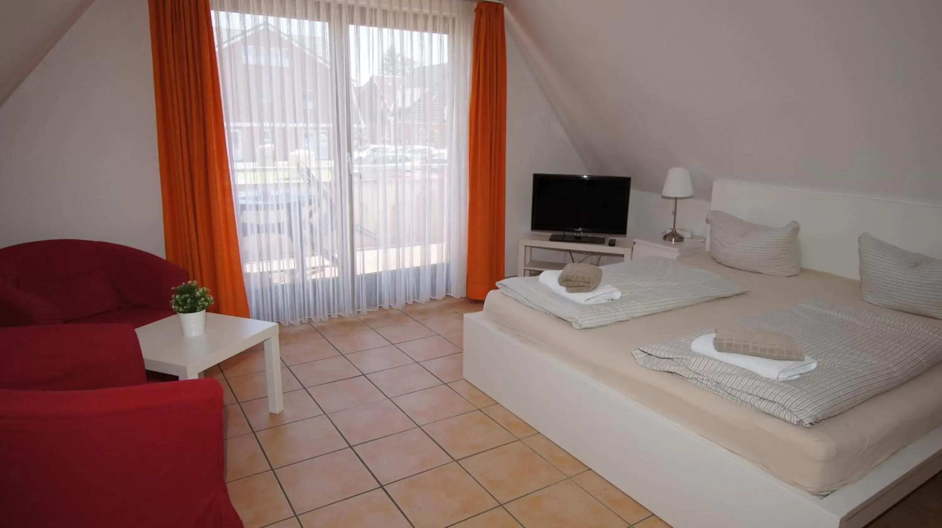 Studio Apartment with Balcony or Terrace in Hotel Dorfkrug Büsum Studio Apartment with Balcony or Terrace in Hotel Dorfkrug Büsum