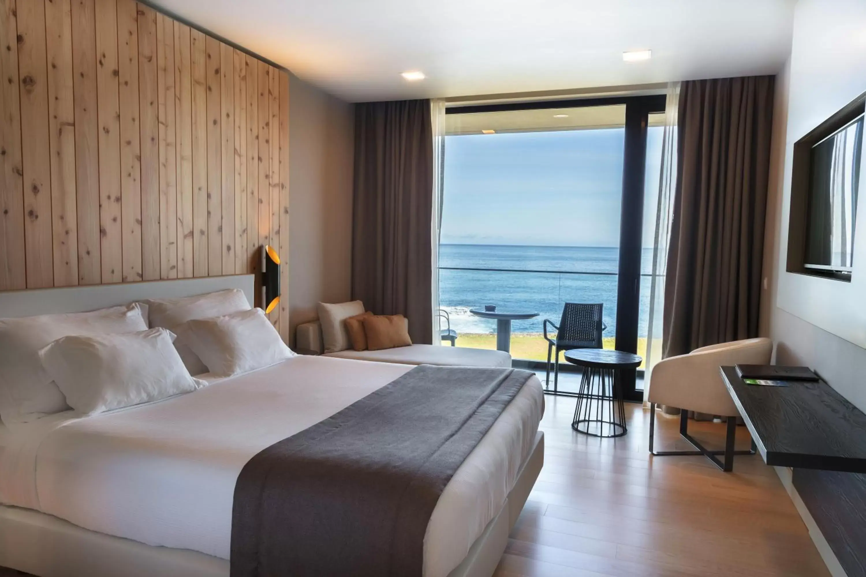 Suite with Sea View in Pedras do Mar Resort & Spa Suite with Sea View in Pedras do Mar Resort & Spa