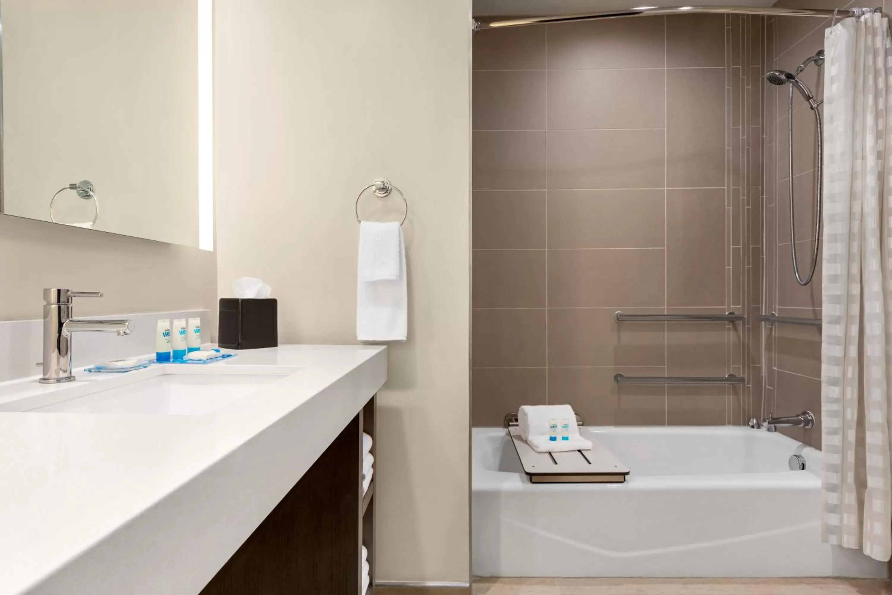 One-Bedroom King Suite with Sofa Bed, Kitchen and Tub - Disability Access in Hyatt House Bryan/College Station One-Bedroom King Suite with Sofa Bed, Kitchen and Tub - Disability Access in Hyatt House Bryan/College Station