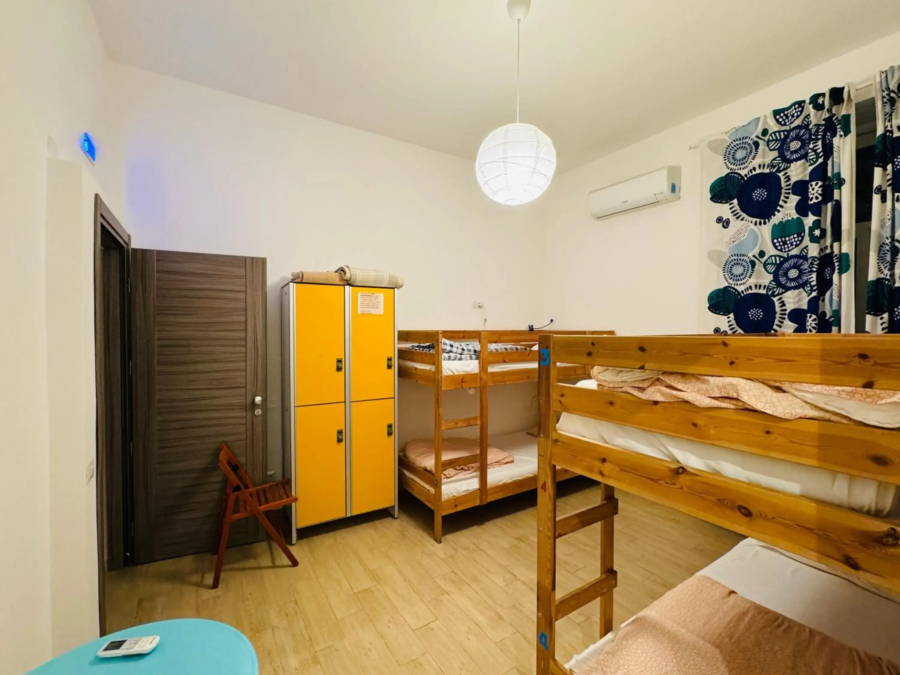 Quadruple Room with Bathroom in Hostel Mancini Naples Quadruple Room with Bathroom in Hostel Mancini Naples