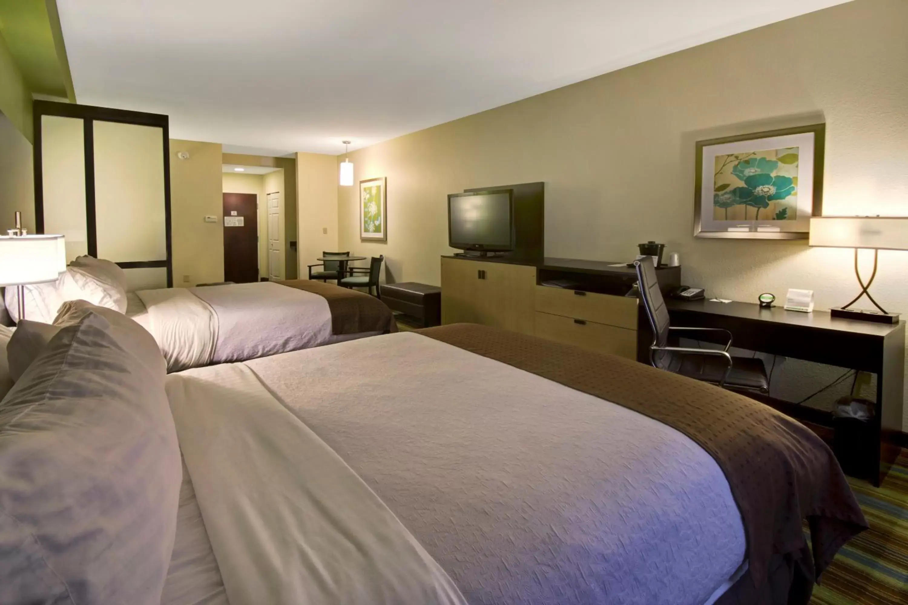 Queen Suite with Two Queen Beds and Additional Living Area in Holiday Inn Christiansburg Blacksburg by IHG Queen Suite with Two Queen Beds and Additional Living Area in Holiday Inn Christiansburg Blacksburg by IHG