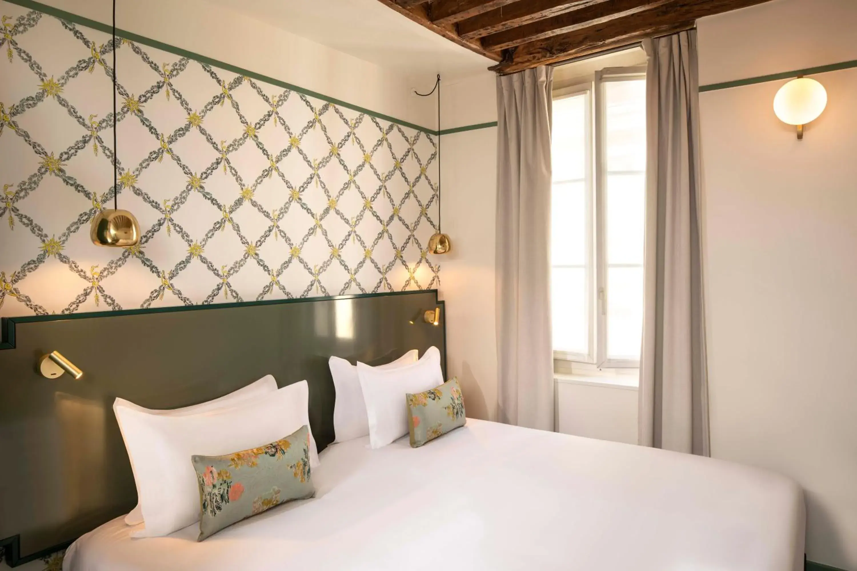 Standard Single Room in Hotel des Deux-Iles - Notre-Dame Standard Single Room in Hotel des Deux-Iles - Notre-Dame