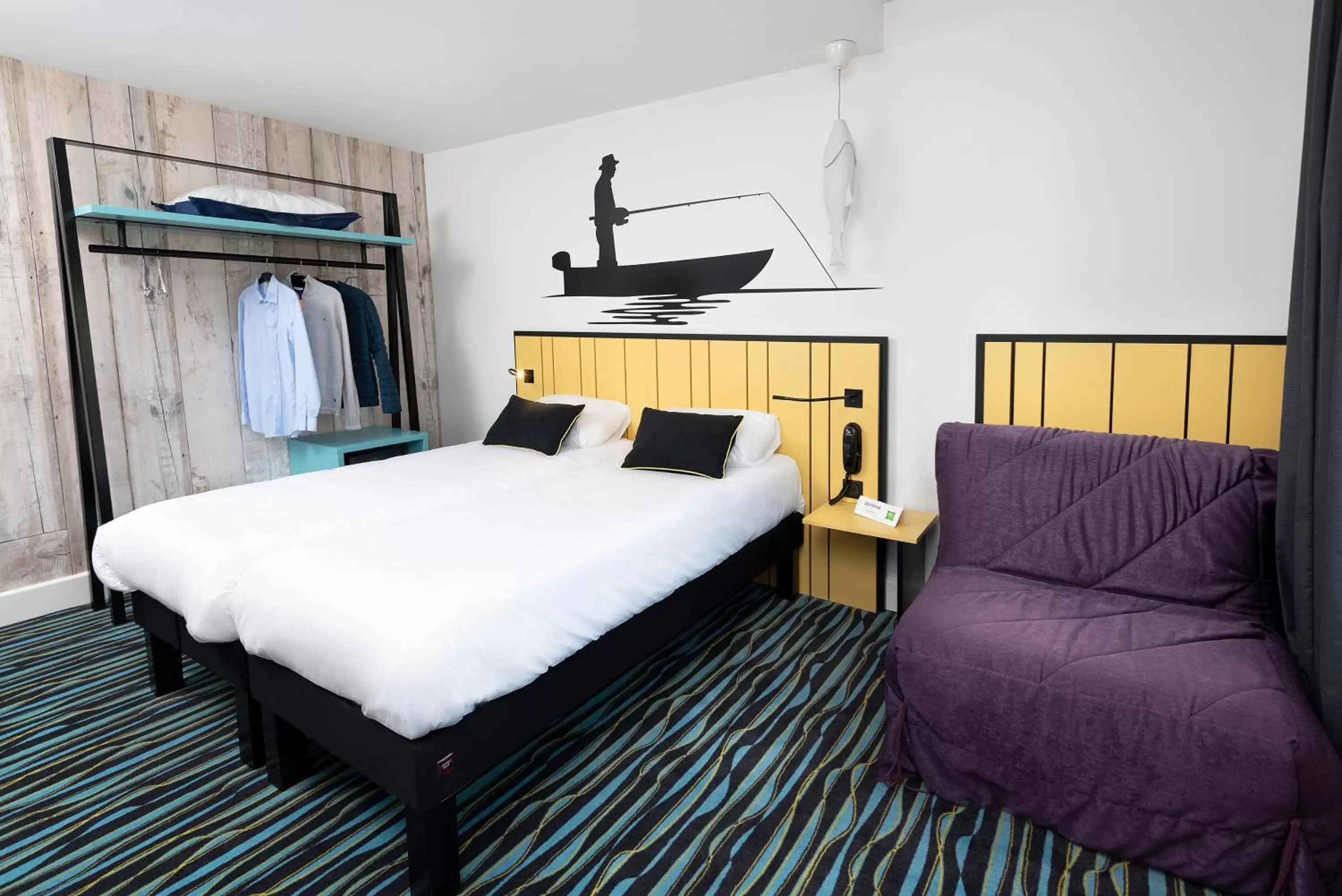 Standard Room with One Double Bed and One Single Bed in ibis Styles Macon Centre Standard Room with One Double Bed and One Single Bed in ibis Styles Macon Centre