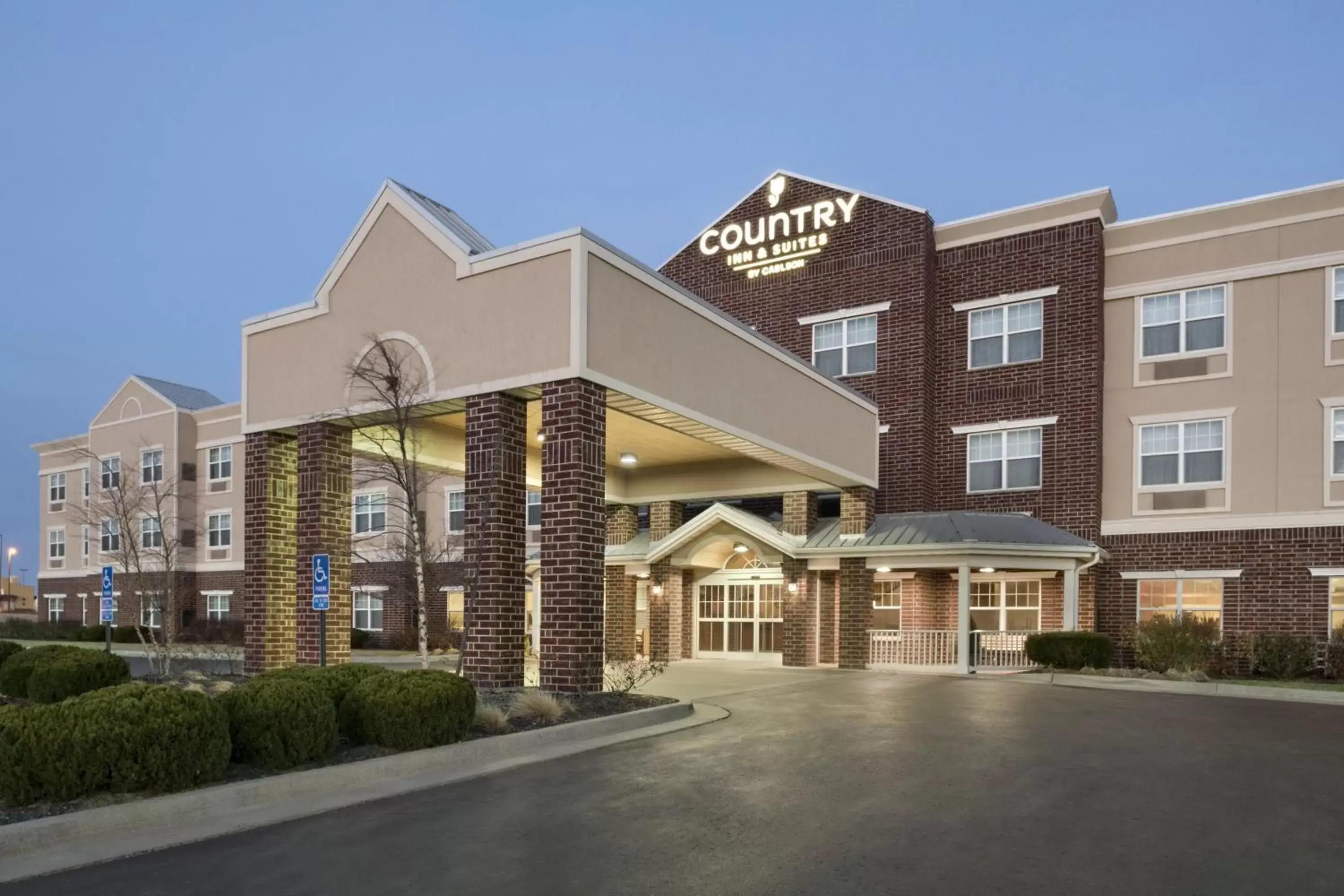 Country Inn & Suites by Radisson, Kansas City at Village West, KS Country Inn & Suites by Radisson, Kansas City at Village West, KS