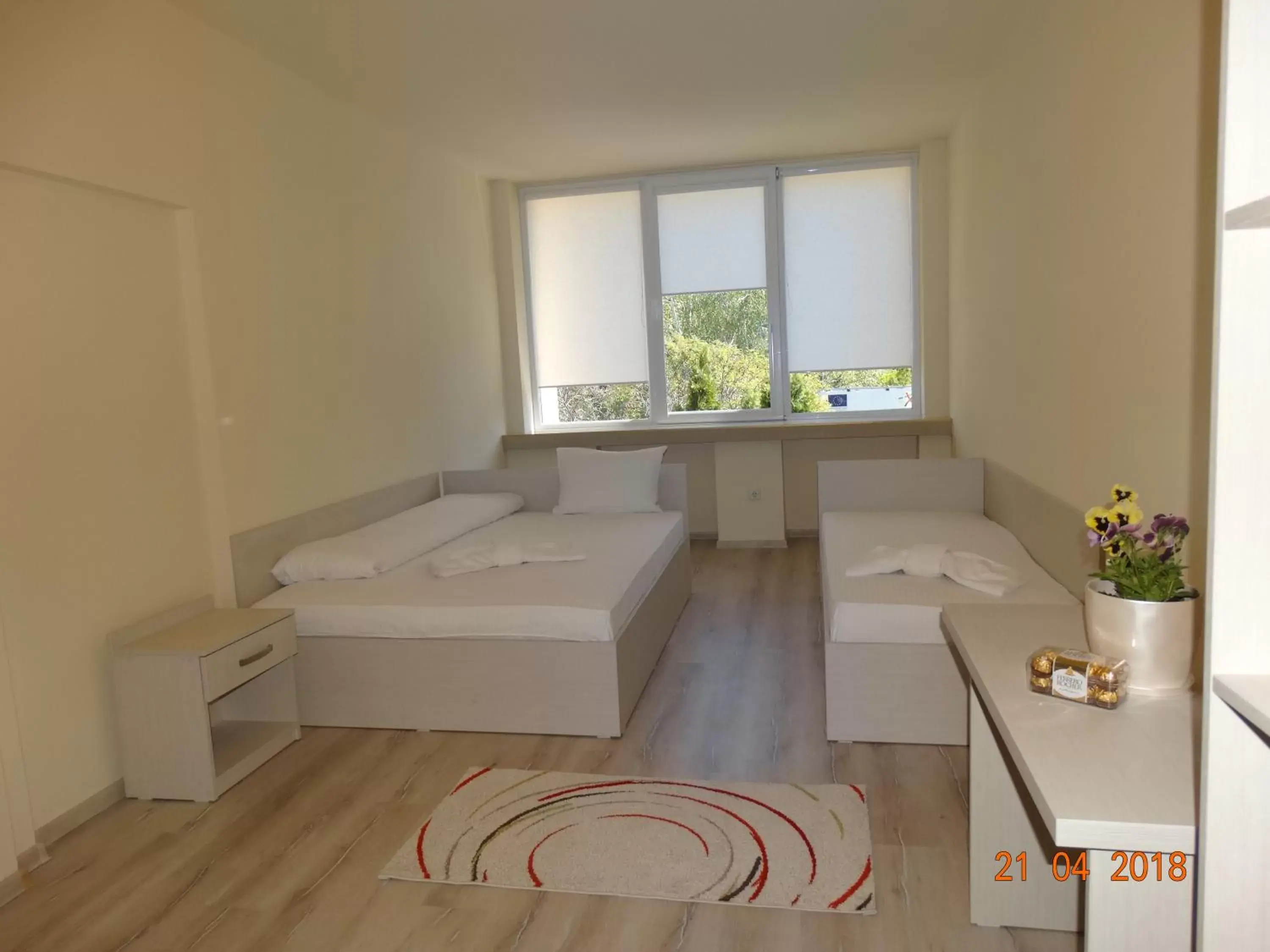 Single Room with Private Bathroom in Hotel Lago Peshtera Single Room with Private Bathroom in Hotel Lago Peshtera