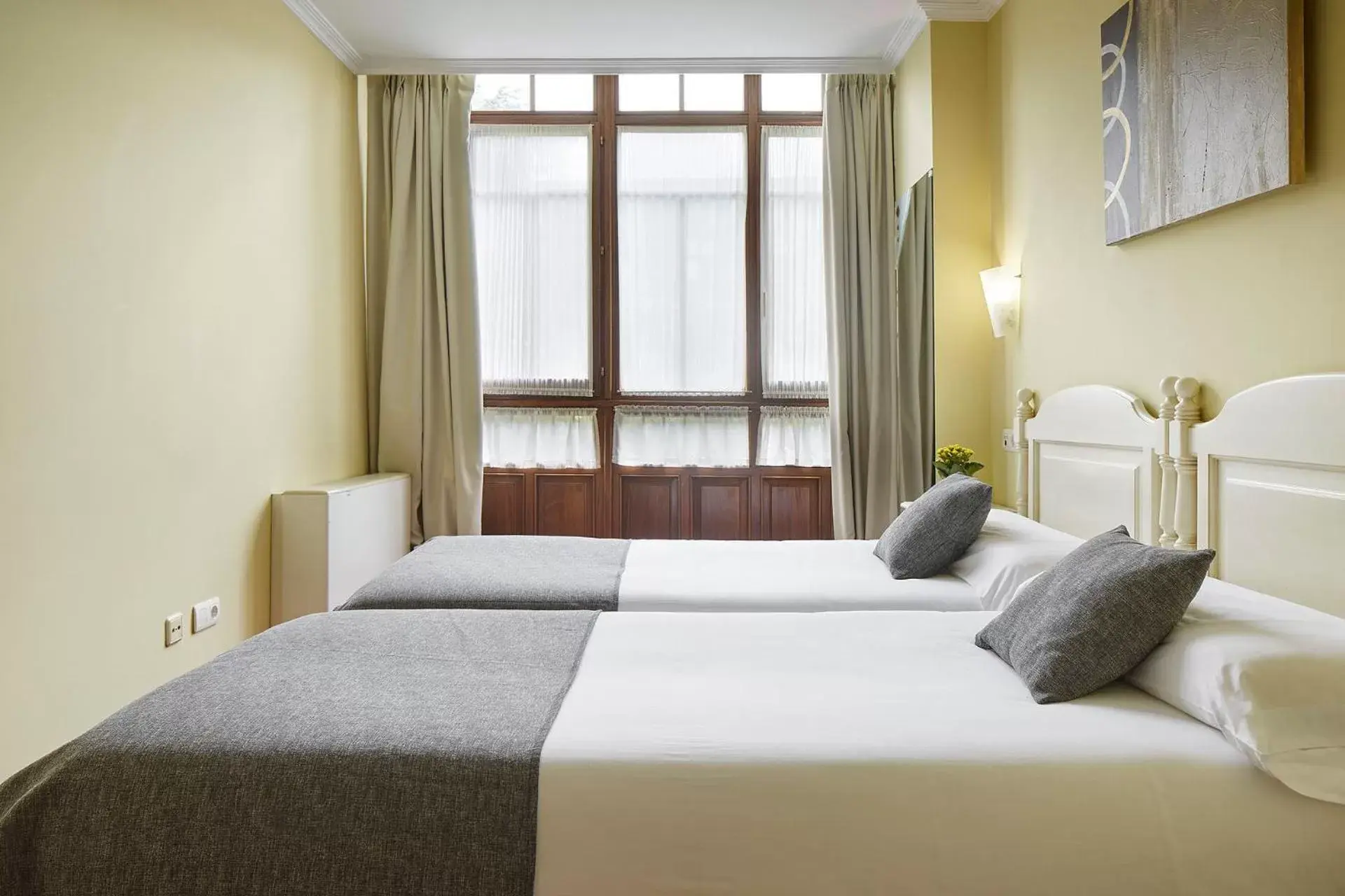 Single Room in IRAIPE Ongi Hotel Auto Check-in Single Room in IRAIPE Ongi Hotel Auto Check-in