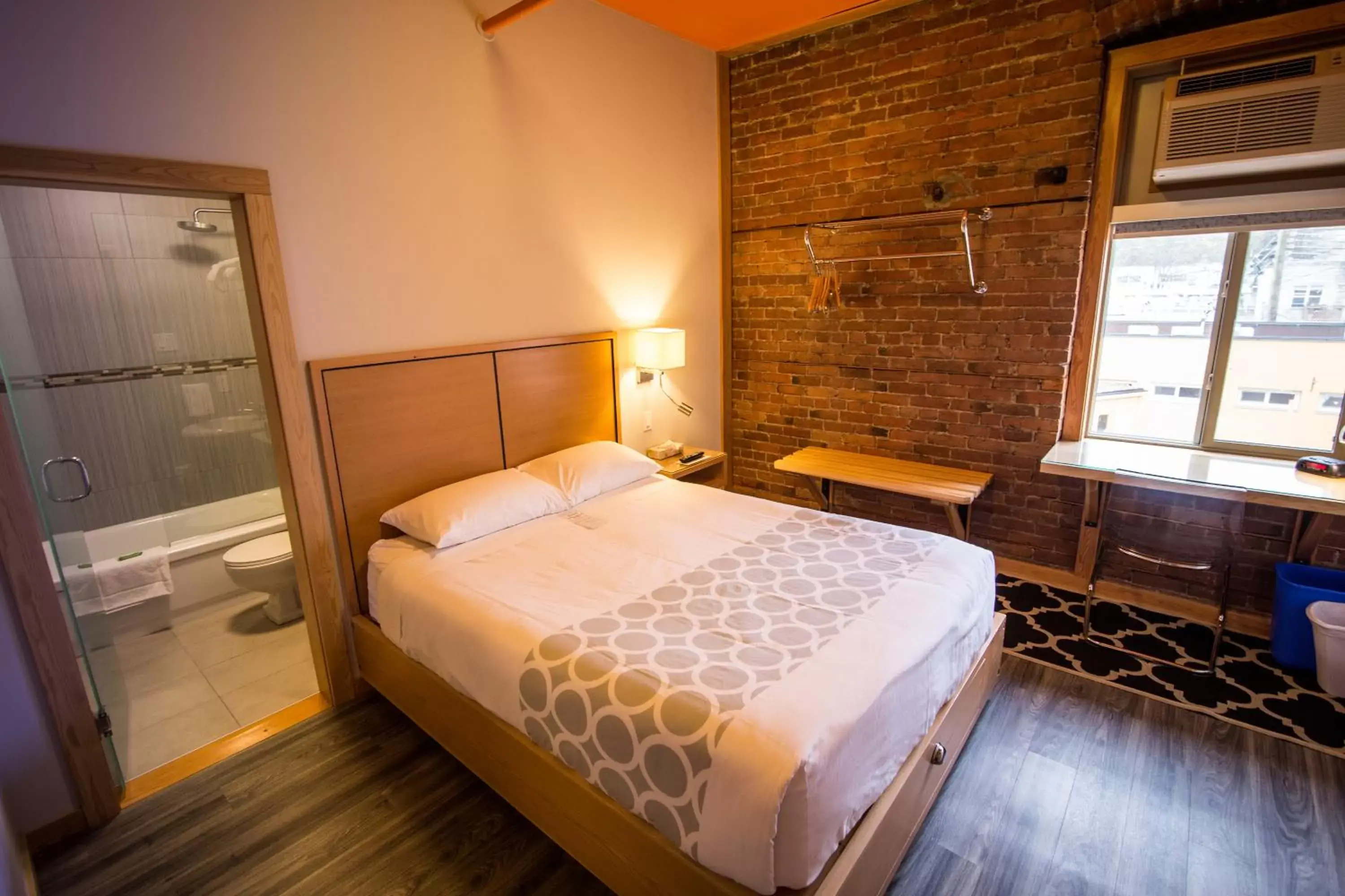 Economy Queen Room in Adventure Hotel Economy Queen Room in Adventure Hotel