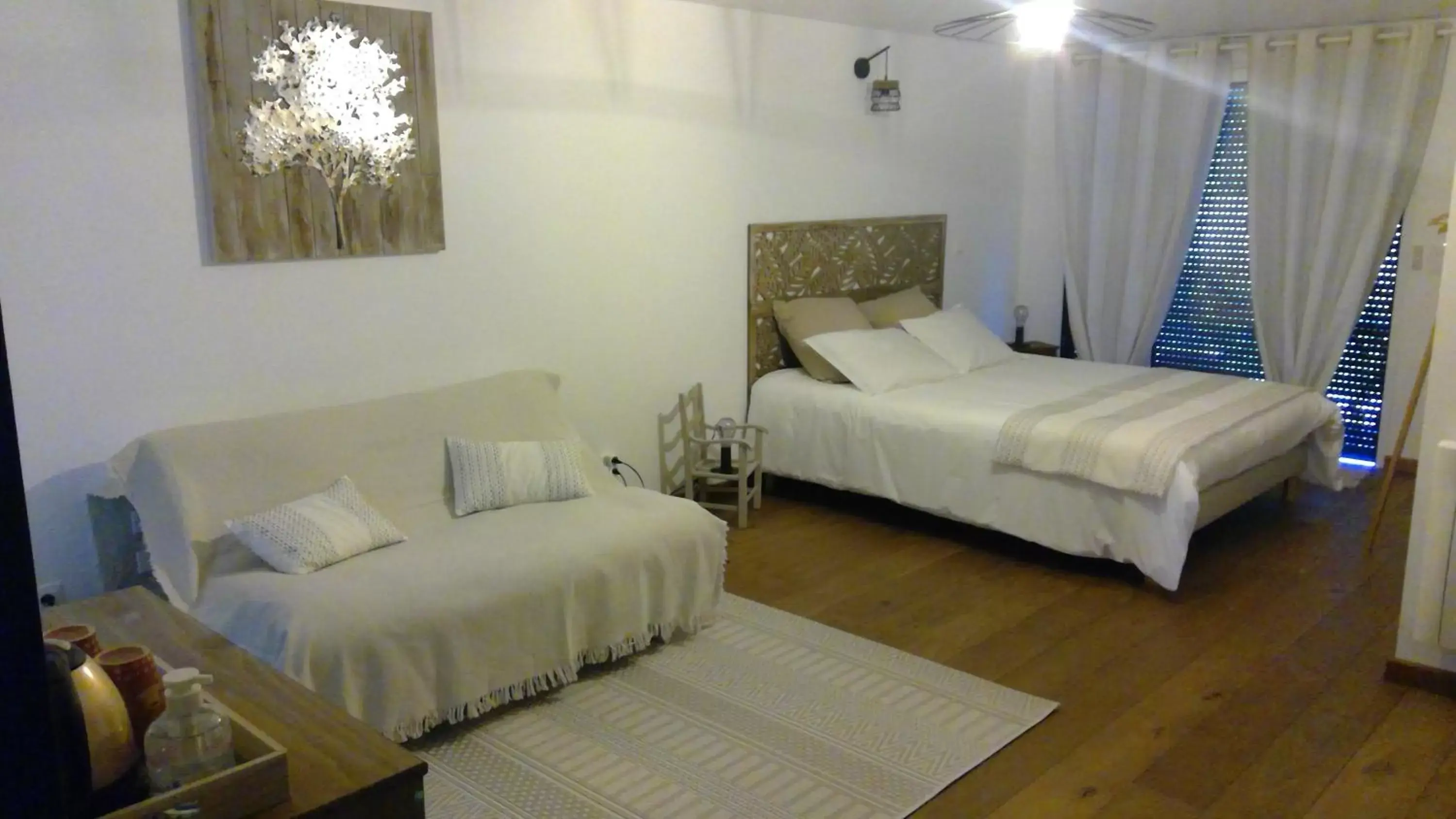 Double Room with Garden View in Chambres d'Hôtes Nature et bois BED AND BREAKFAST Double Room with Garden View in Chambres d'Hôtes Nature et bois BED AND BREAKFAST