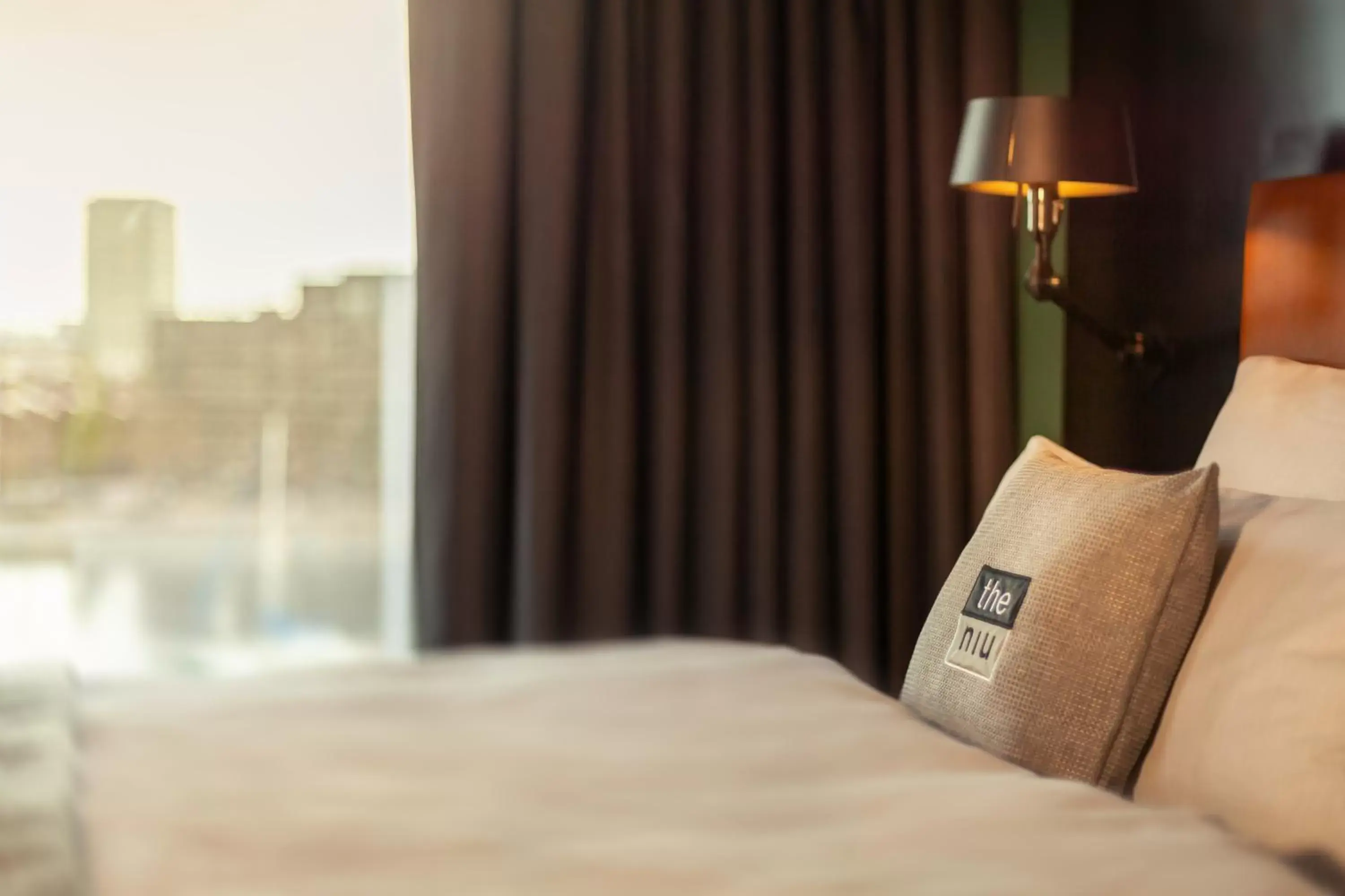 Premium Queen Room with Harbor View in Holiday Inn - the niu, Fender Amsterdam Premium Queen Room with Harbor View in Holiday Inn - the niu, Fender Amsterdam