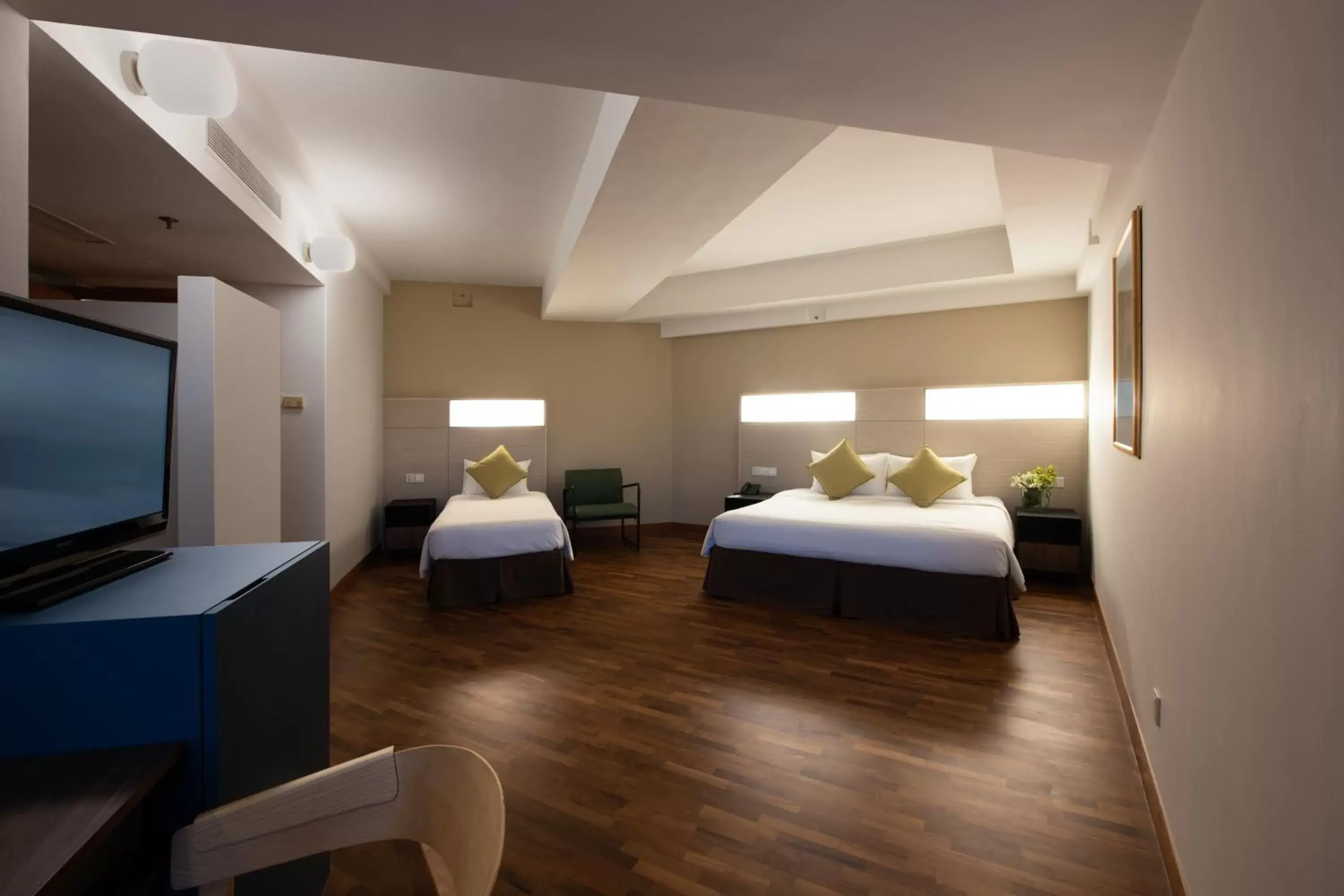 Family King Room in YWCA Fort Canning Family King Room in YWCA Fort Canning