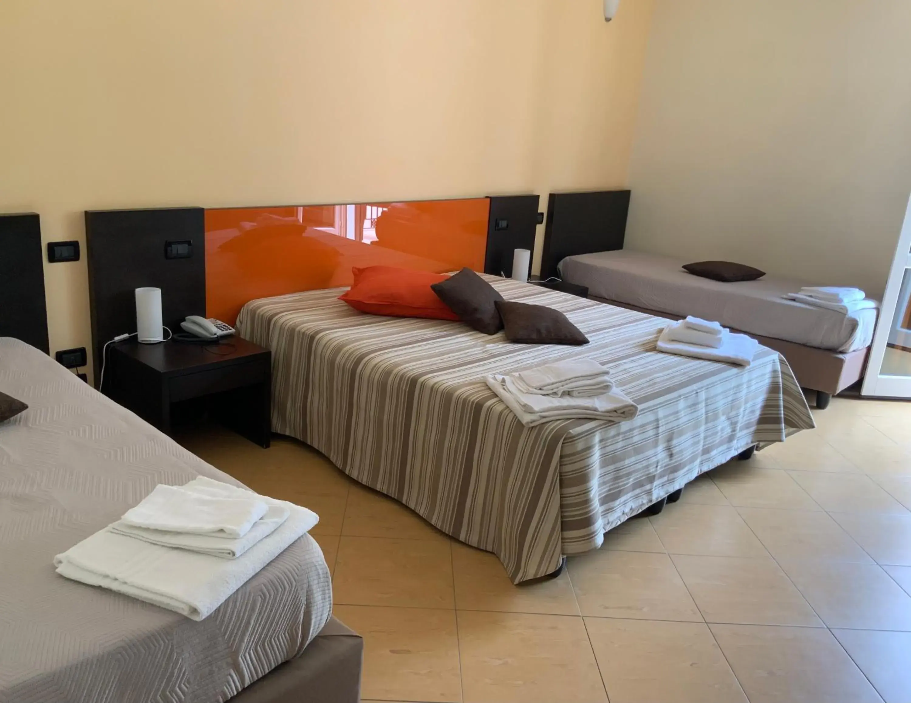 Quadruple Room in Cerri Hotel Quadruple Room in Cerri Hotel