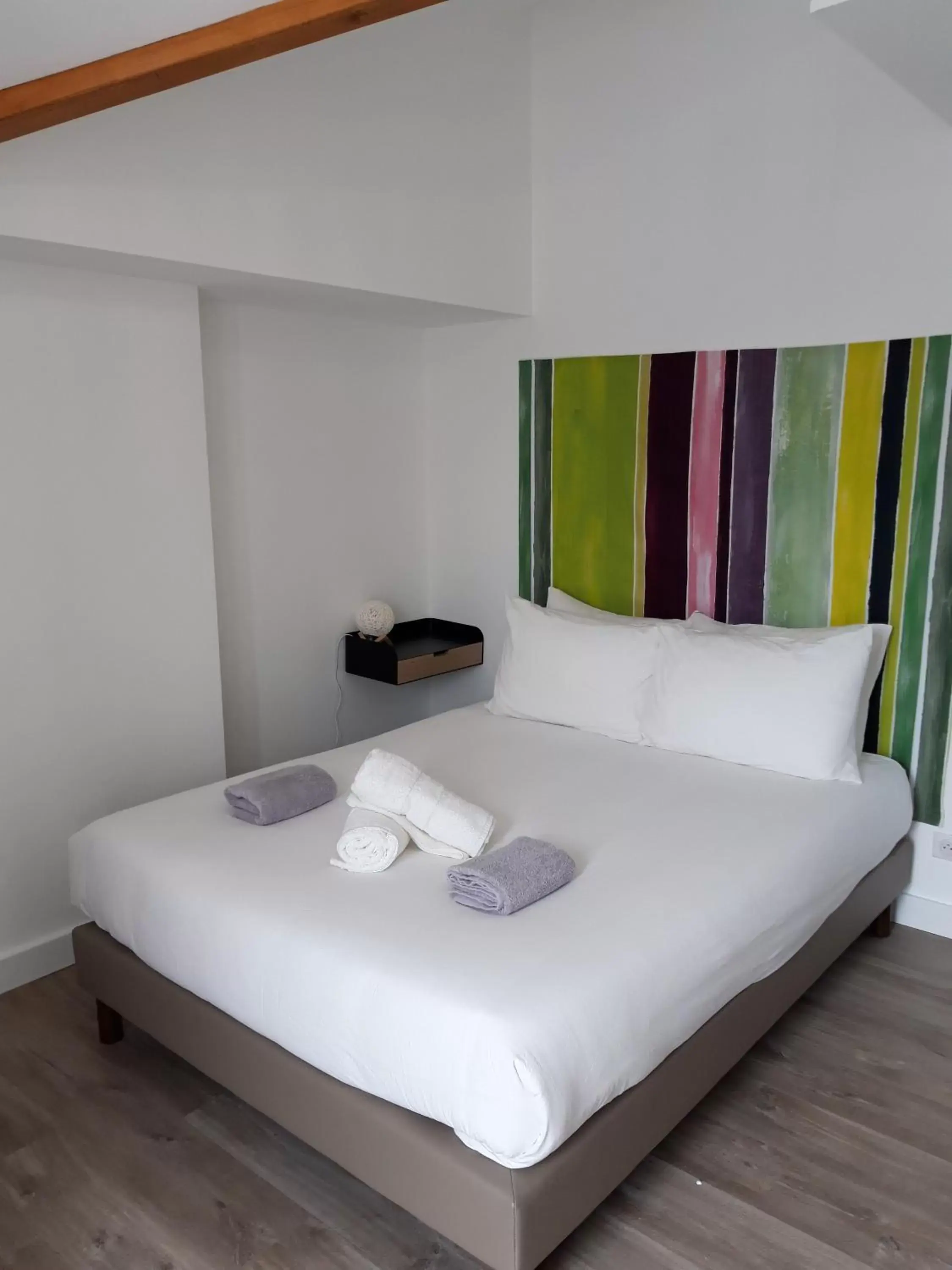 Double Room in L'Expression Double Room in L'Expression