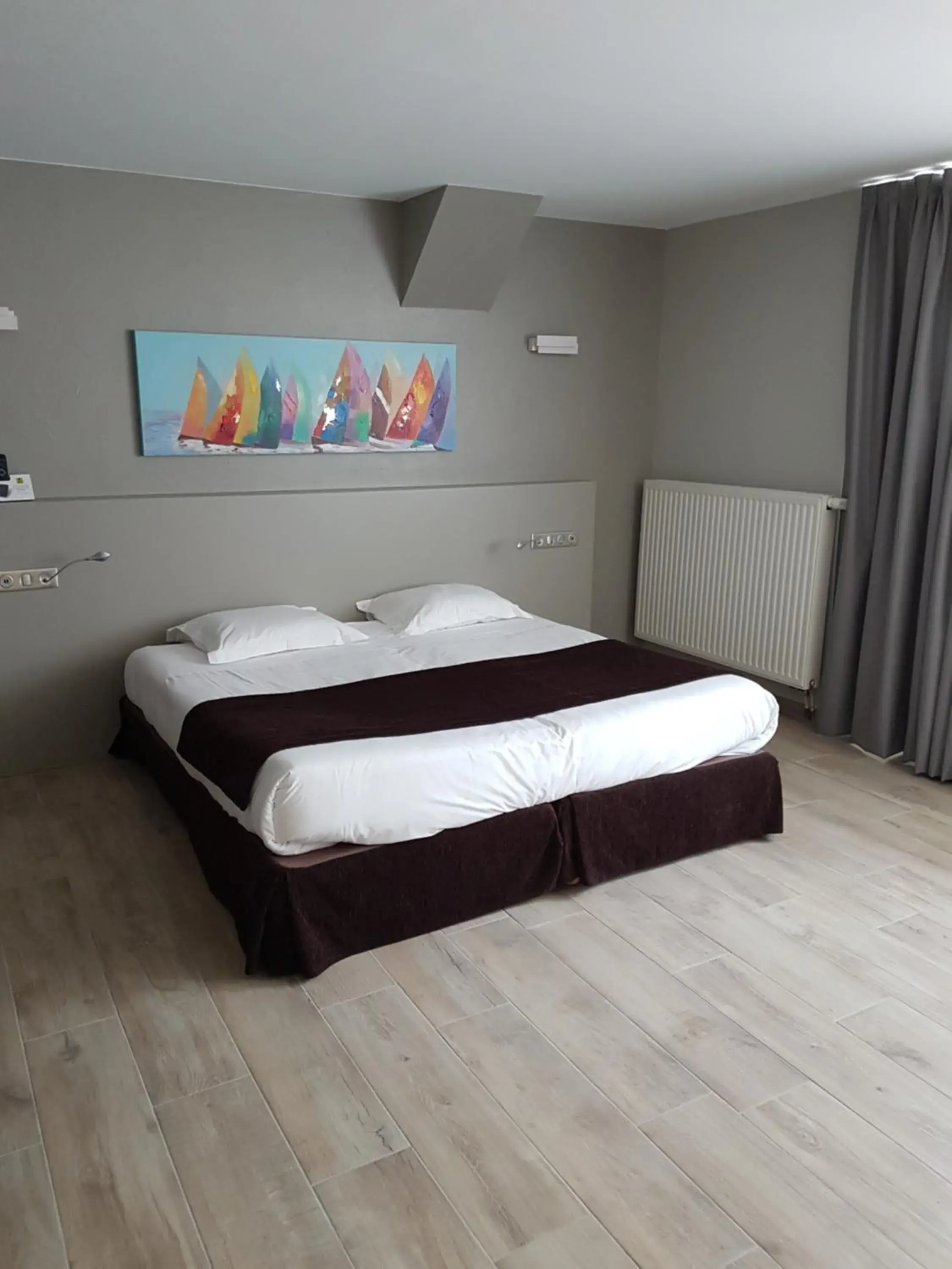 Quadruple Room with Garden View in Logis Auberge Saint Simond Quadruple Room with Garden View in Logis Auberge Saint Simond